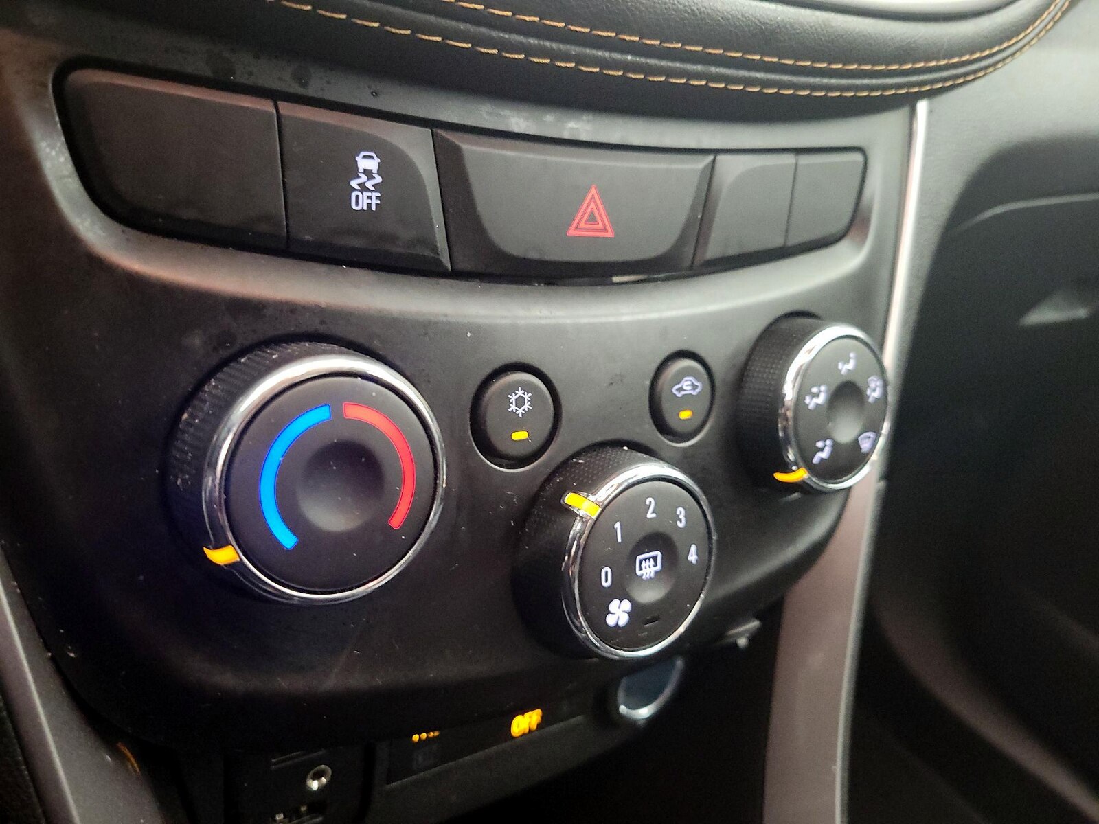 2021 Chevrolet Trax LT - Photo 17
