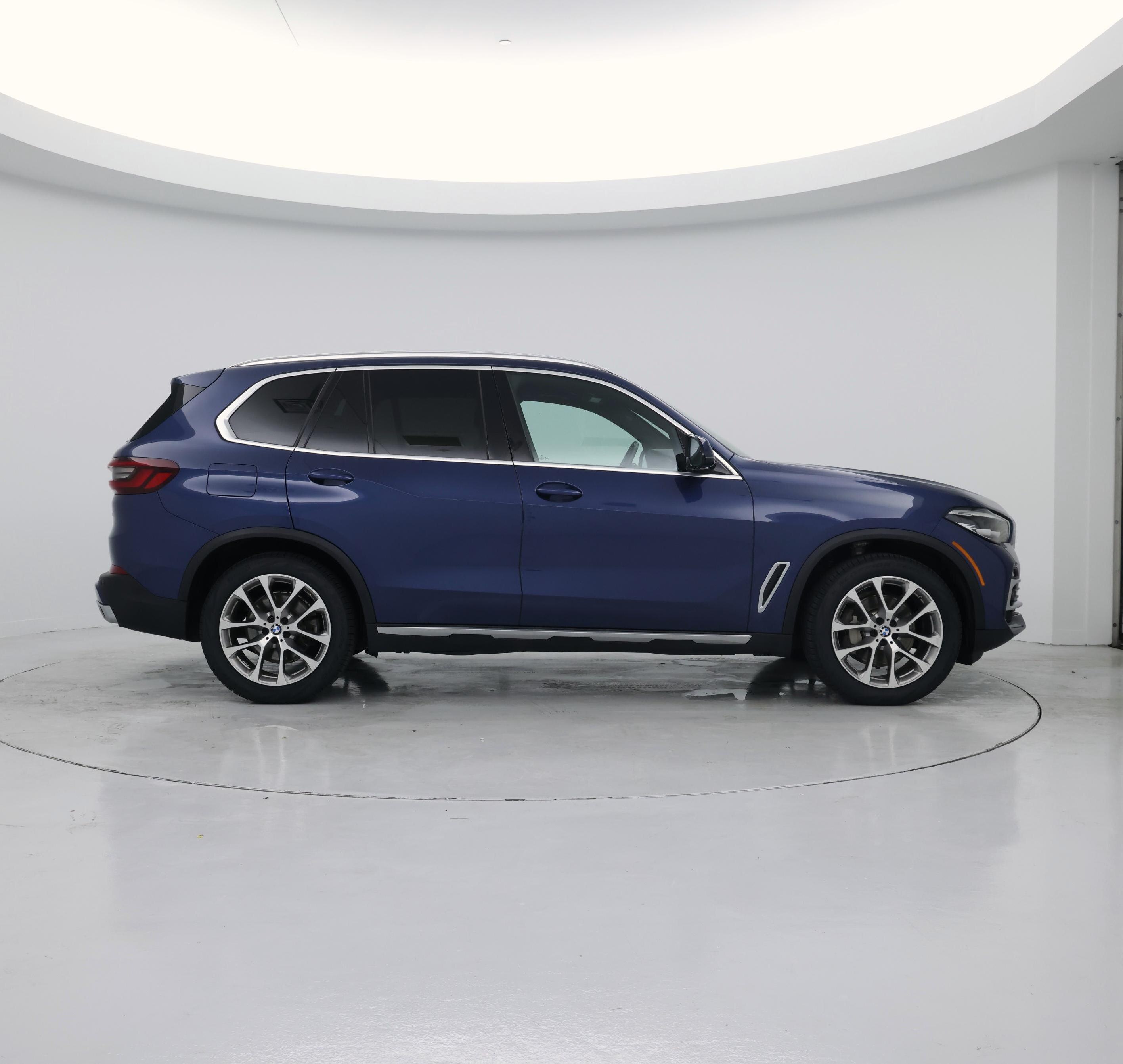 Thumbnail: 2021 BMW X5 - 7