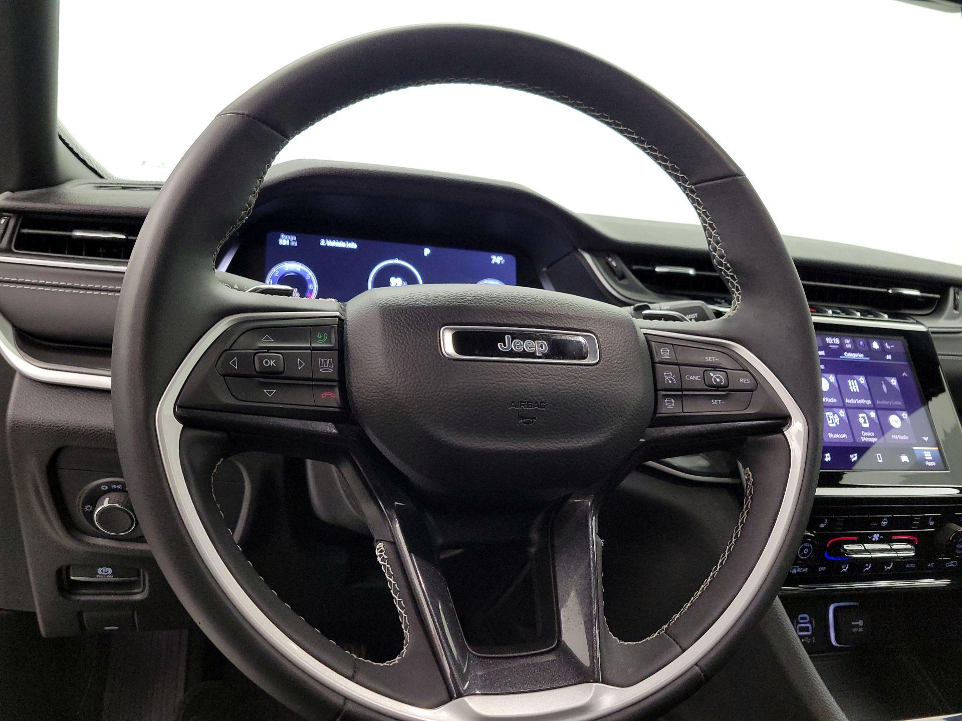 Thumbnail: 2023 Jeep Grand Cherokee - 10