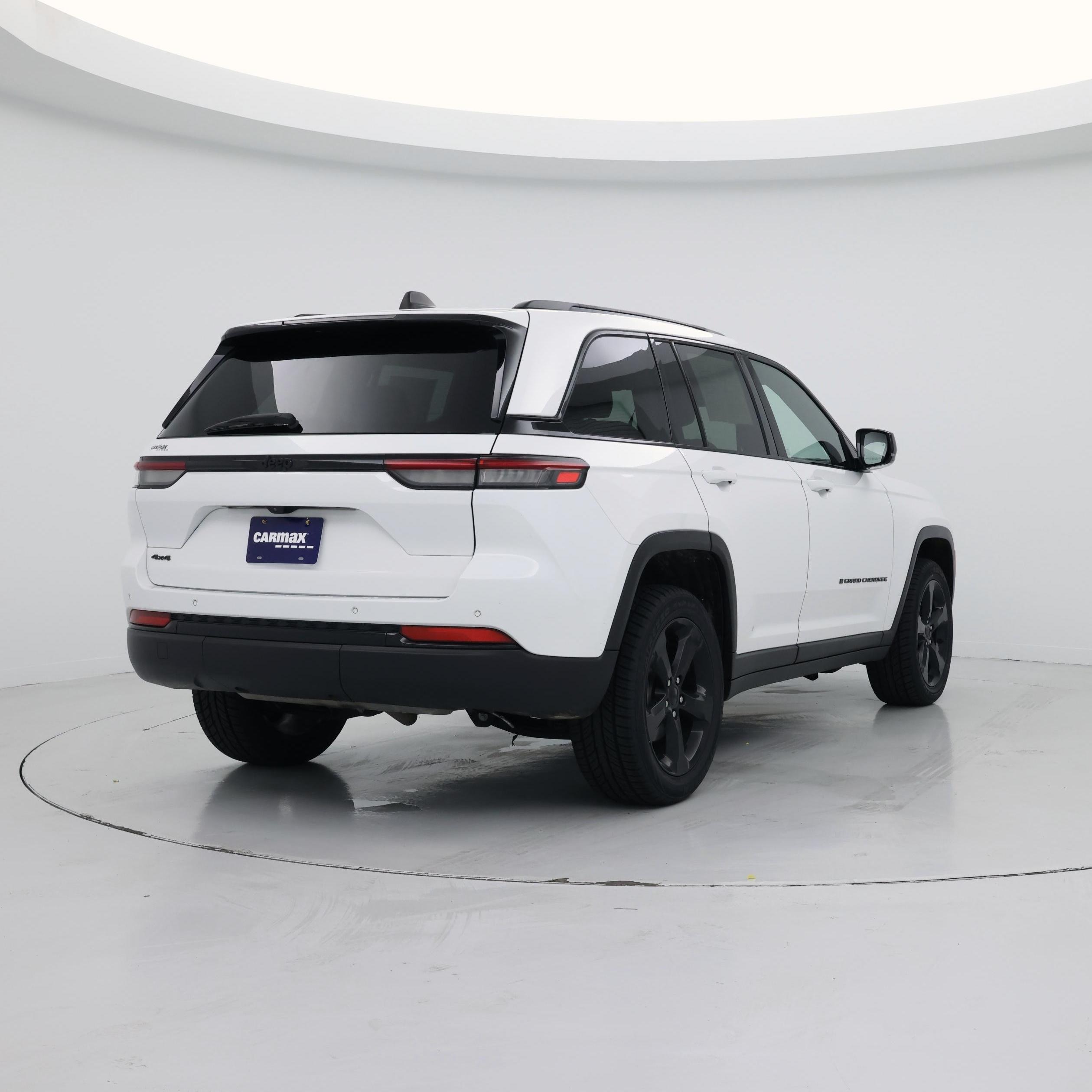 Thumbnail: 2023 Jeep Grand Cherokee - 8