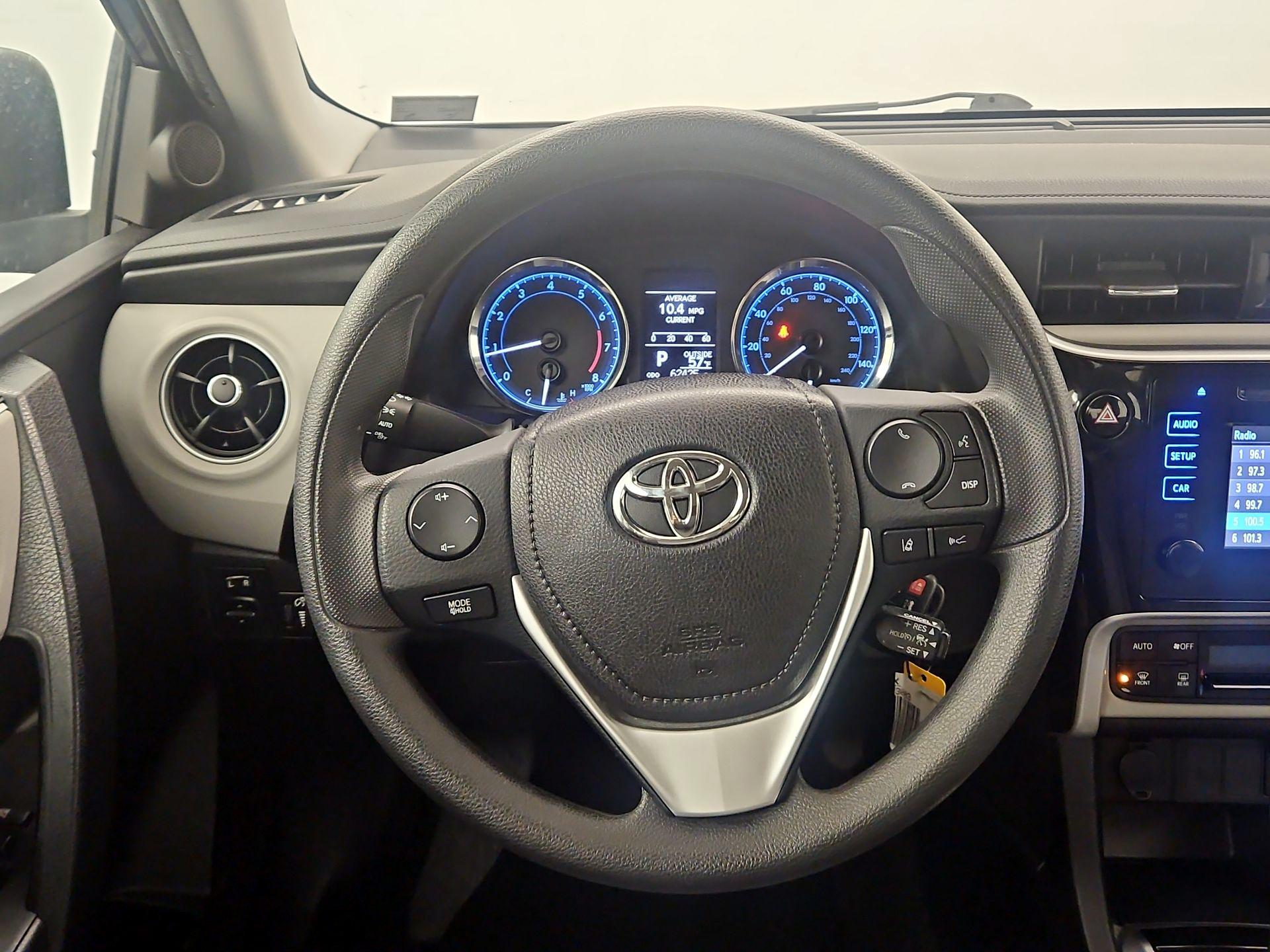 Thumbnail: 2017 Toyota Corolla - 10