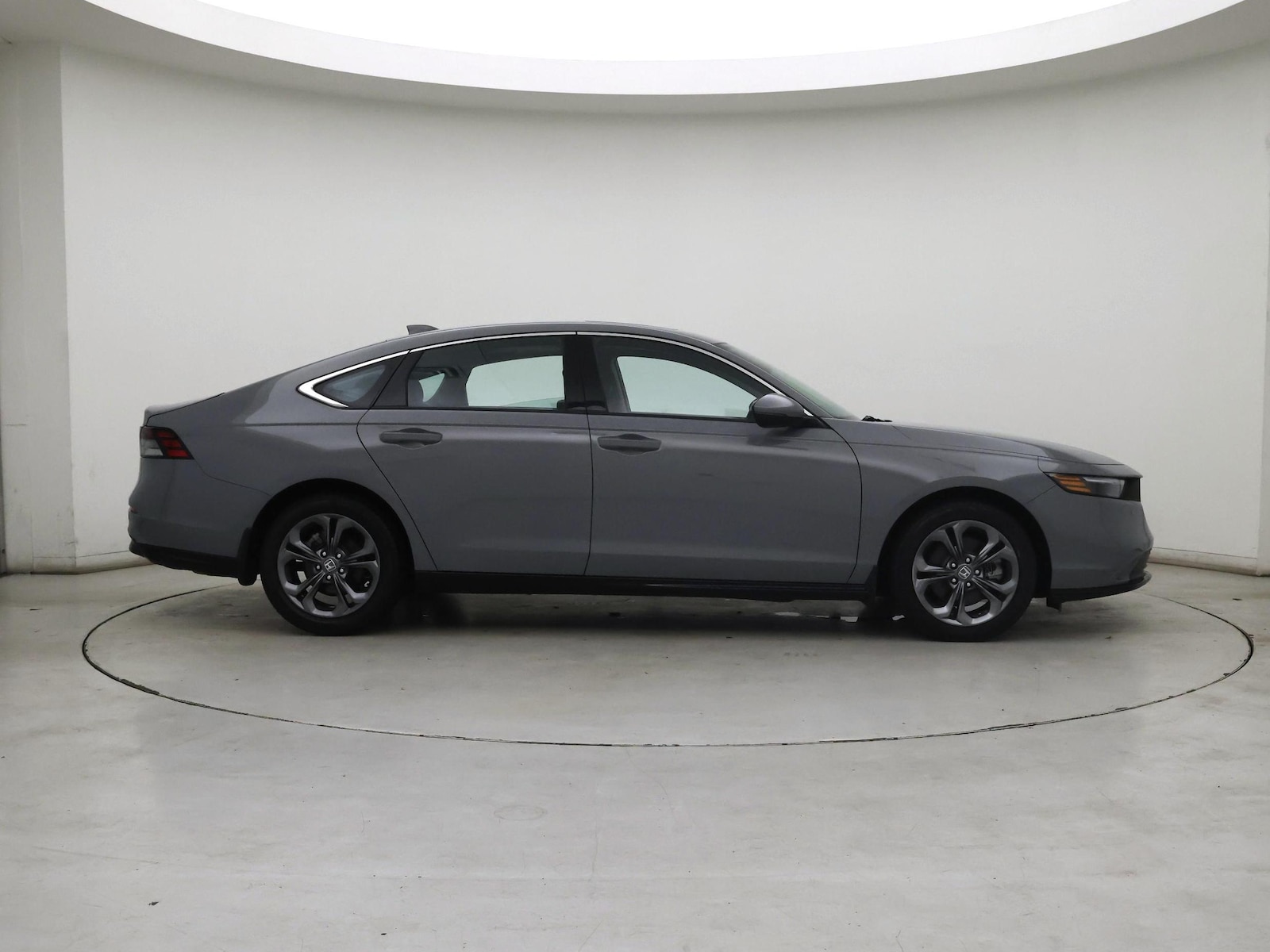 2024 Honda Accord Hybrid EX-L - Photo 8