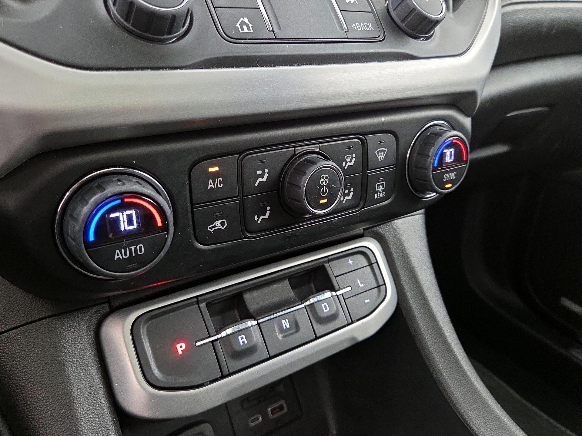 Thumbnail: 2023 GMC Acadia - 17