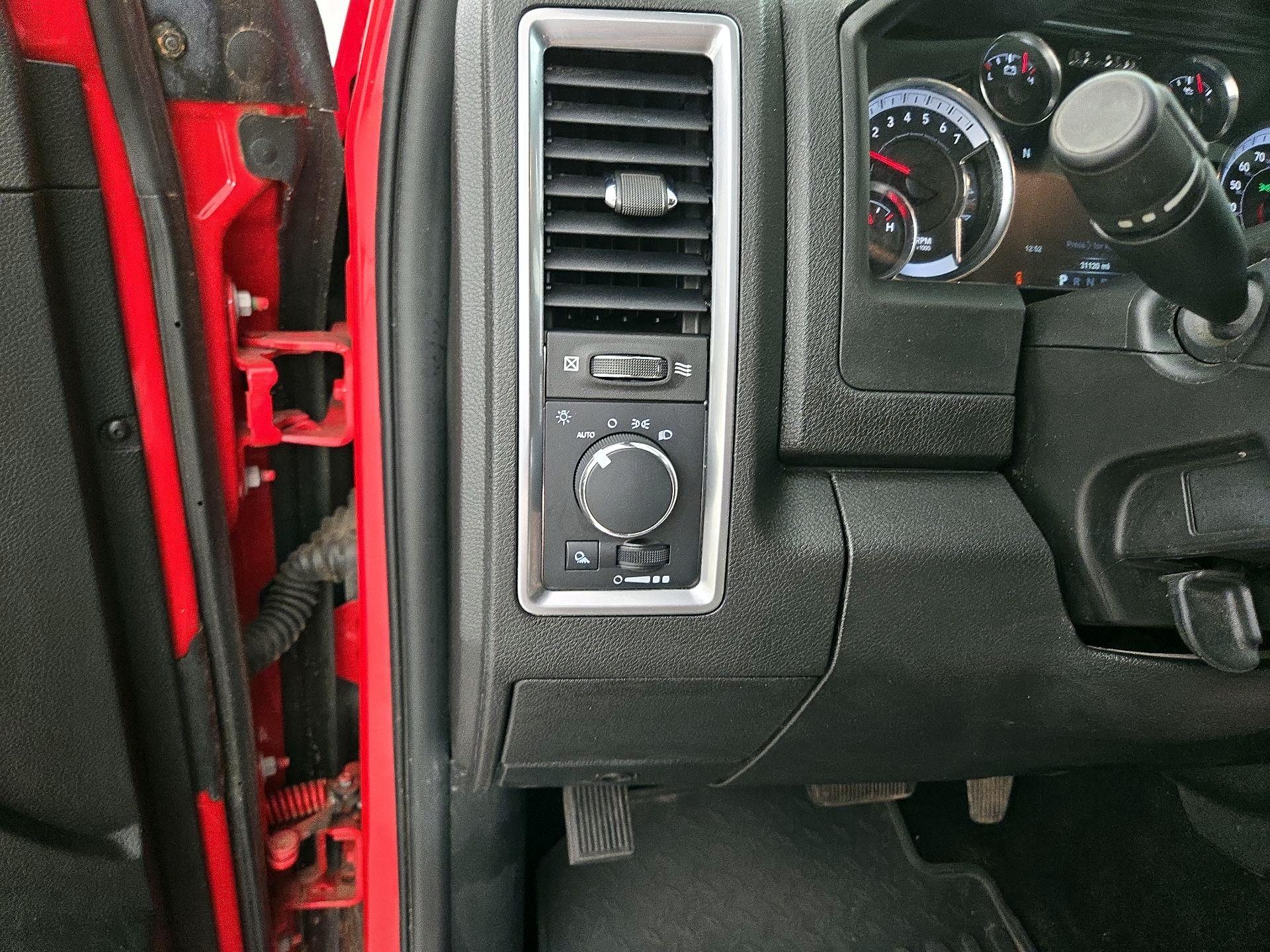 Thumbnail: 2022 RAM 1500 Classic - 13