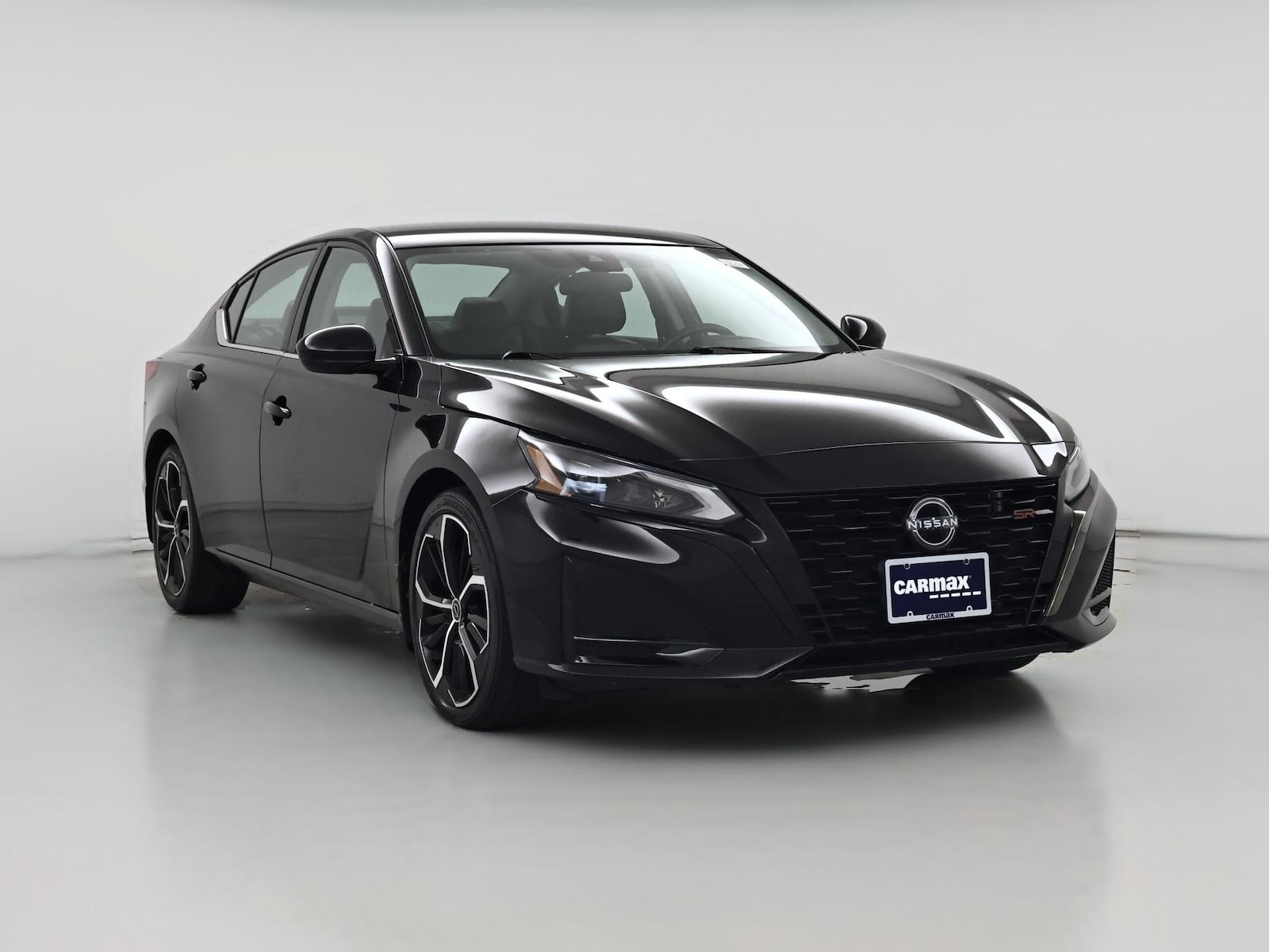 2023 Nissan Altima SR - Photo 1