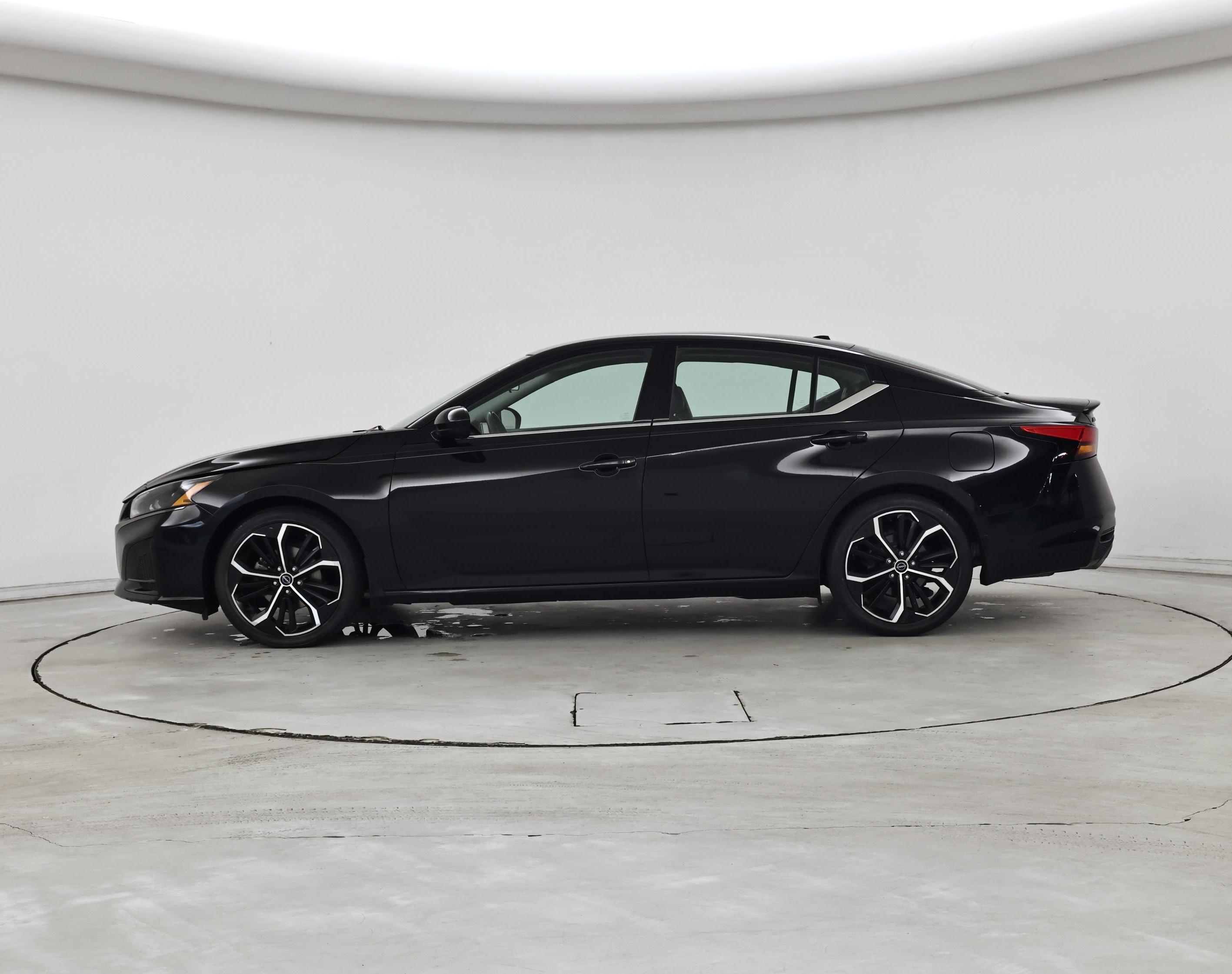 Thumbnail: 2023 Nissan Altima - 3