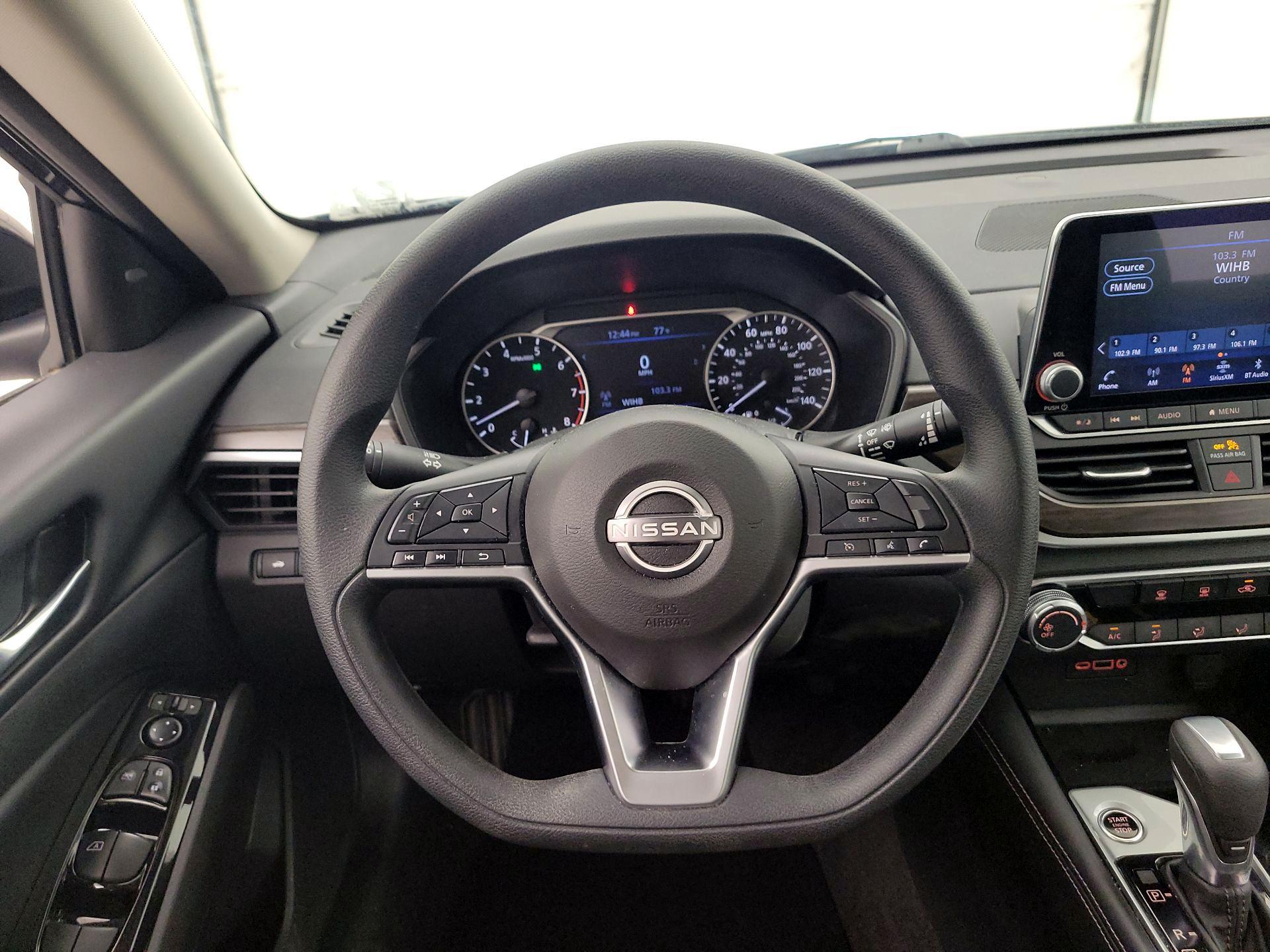 Thumbnail: 2023 Nissan Altima - 10