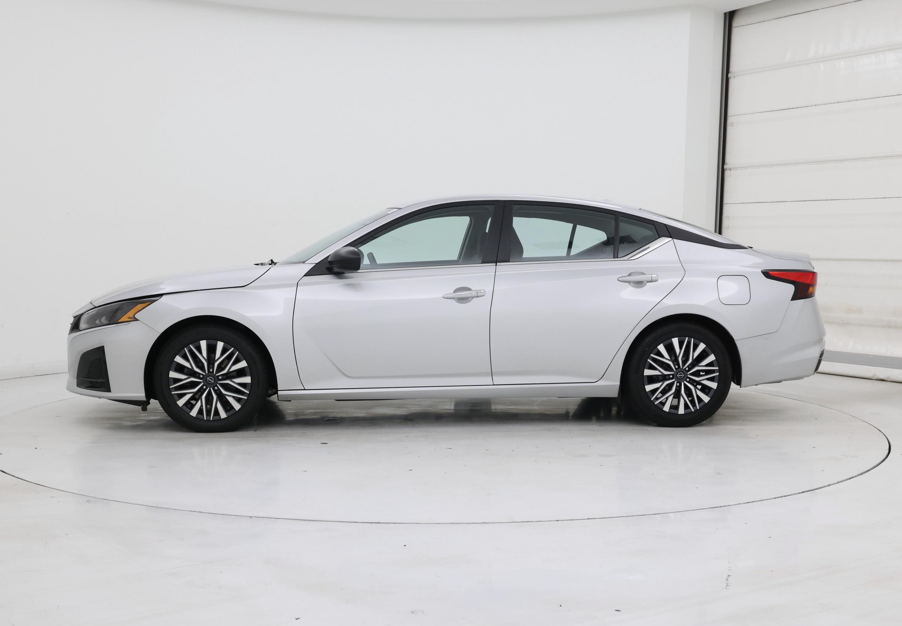 Thumbnail: 2024 Nissan Altima - 3