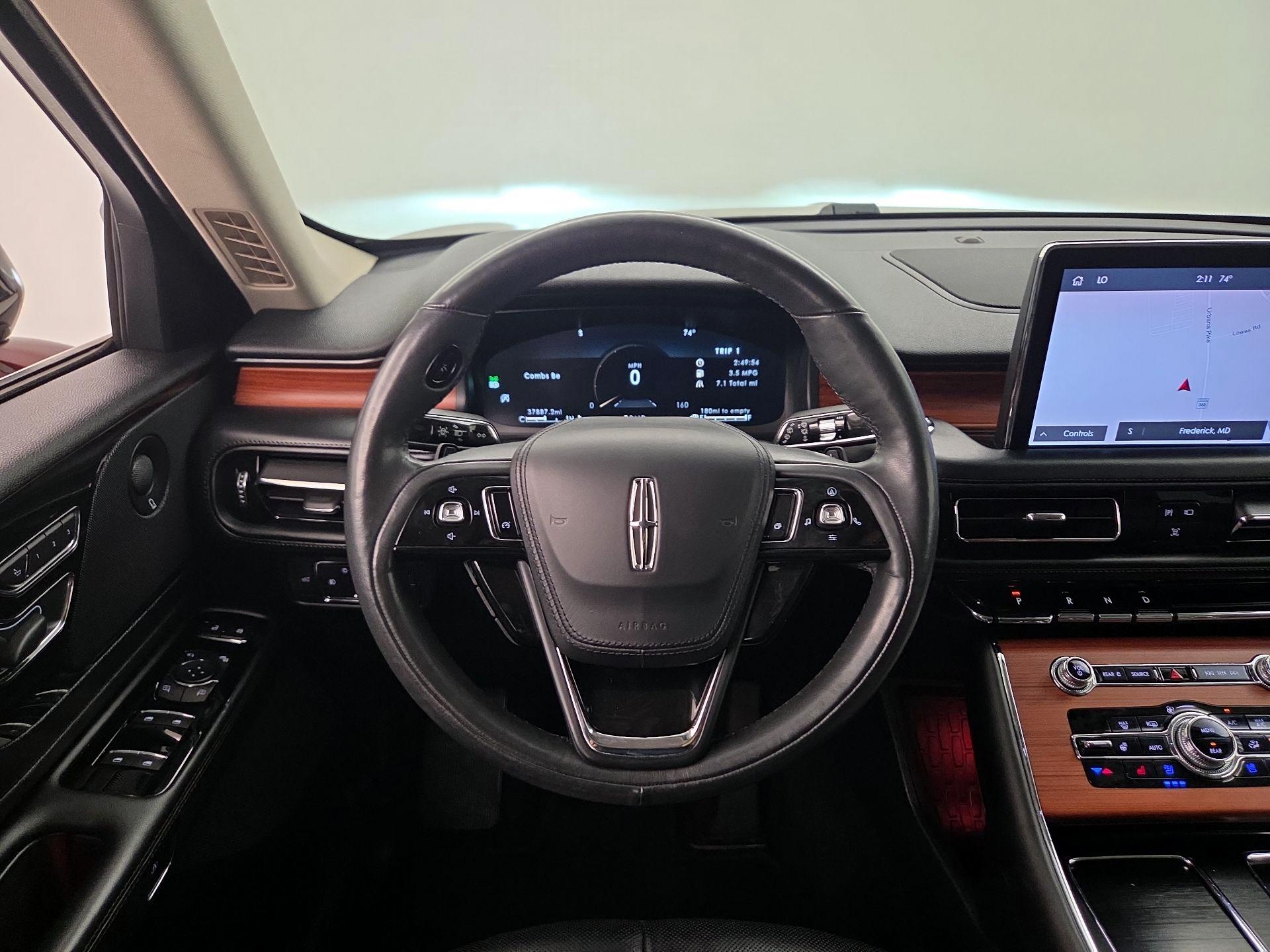 Thumbnail: 2021 Lincoln Aviator - 10