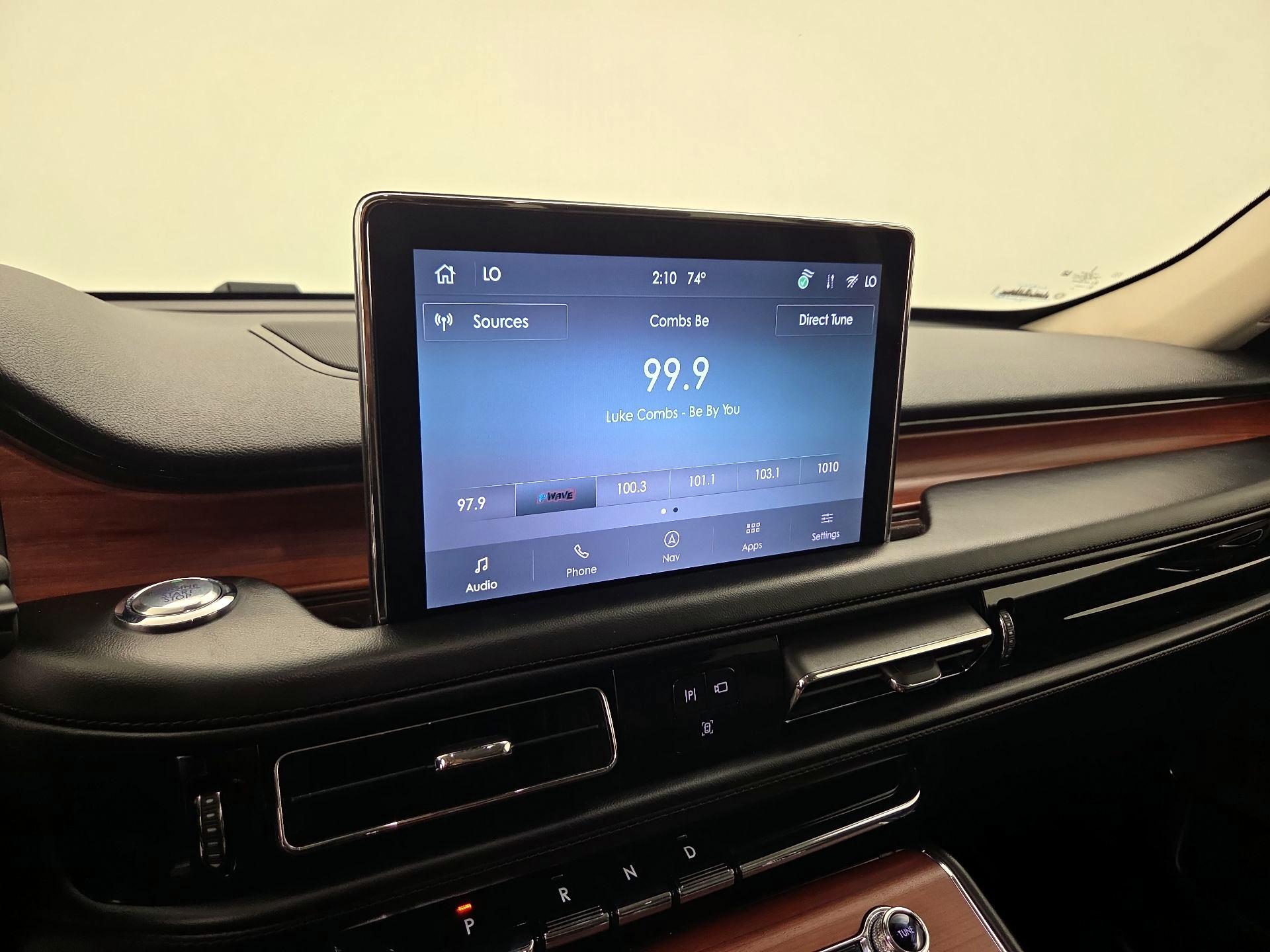 Thumbnail: 2021 Lincoln Aviator - 16