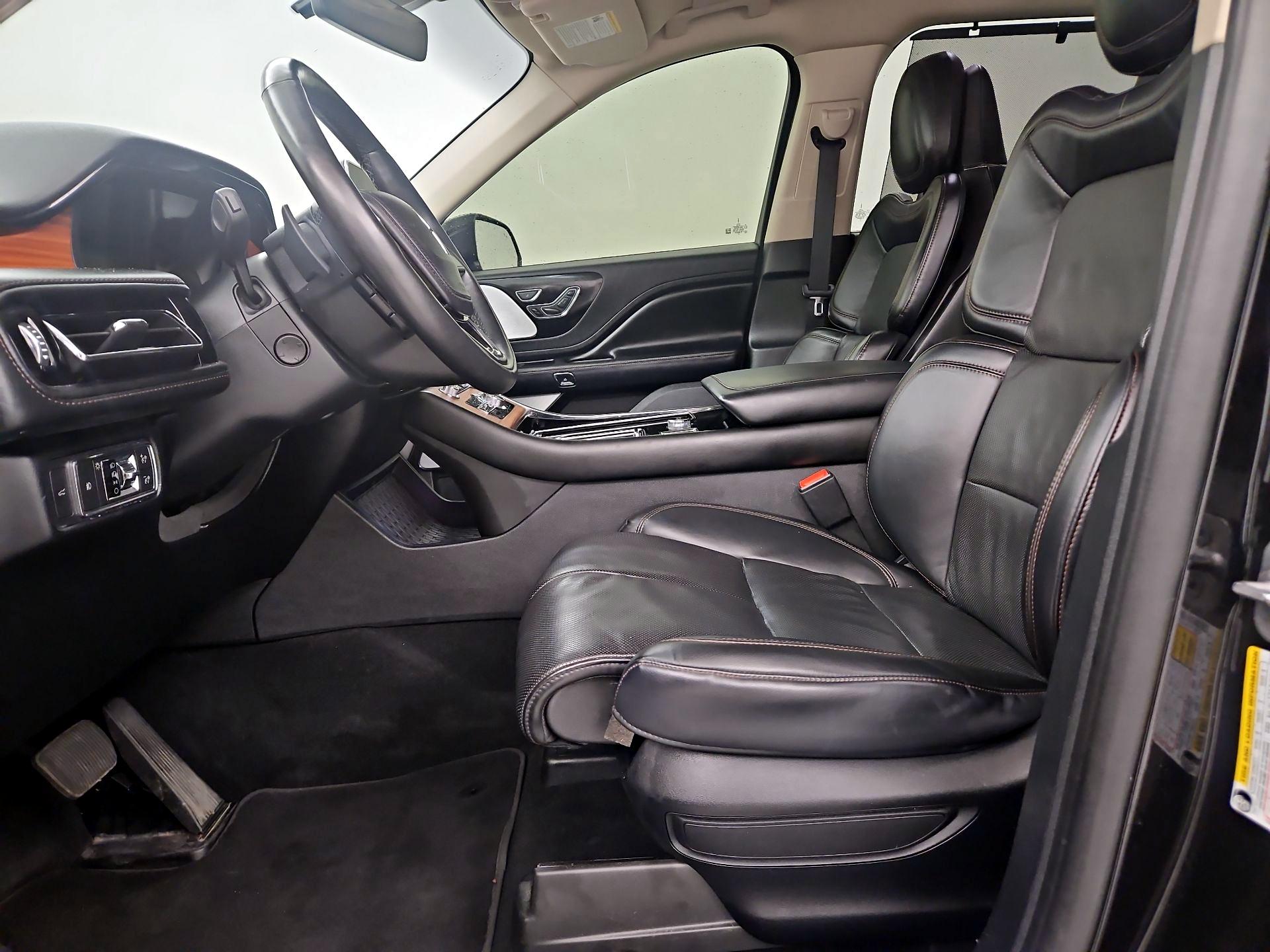 Thumbnail: 2020 Lincoln Aviator - 11