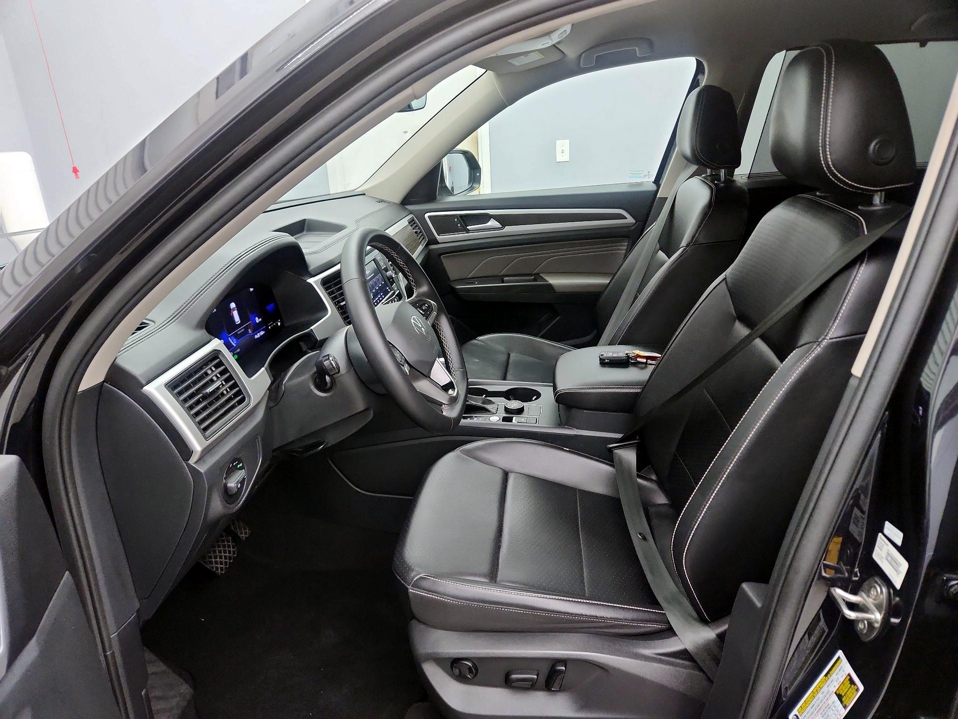 Thumbnail: 2022 Volkswagen Atlas - 11