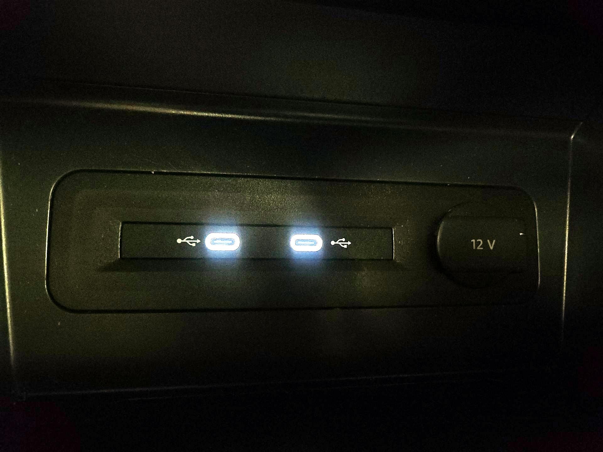 Thumbnail: 2022 Volkswagen Atlas - 18