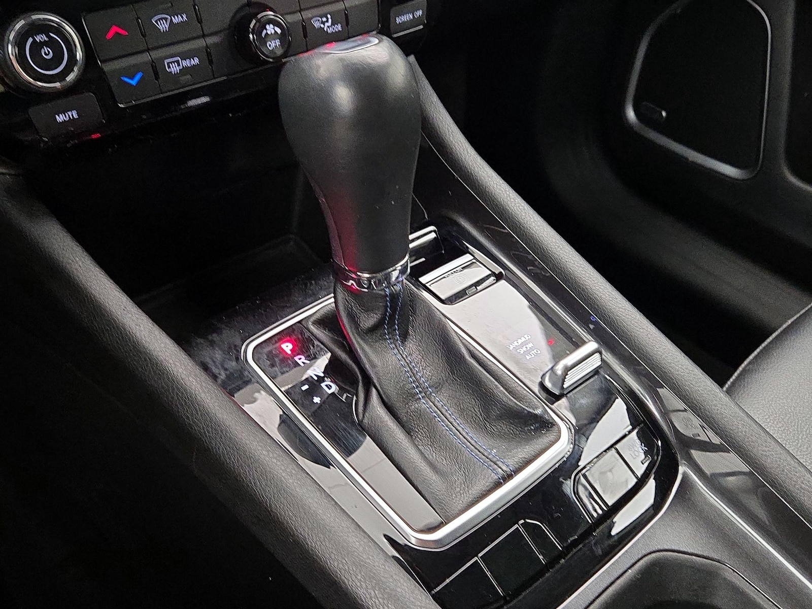 2022 Jeep Compass Latitude - Photo 18