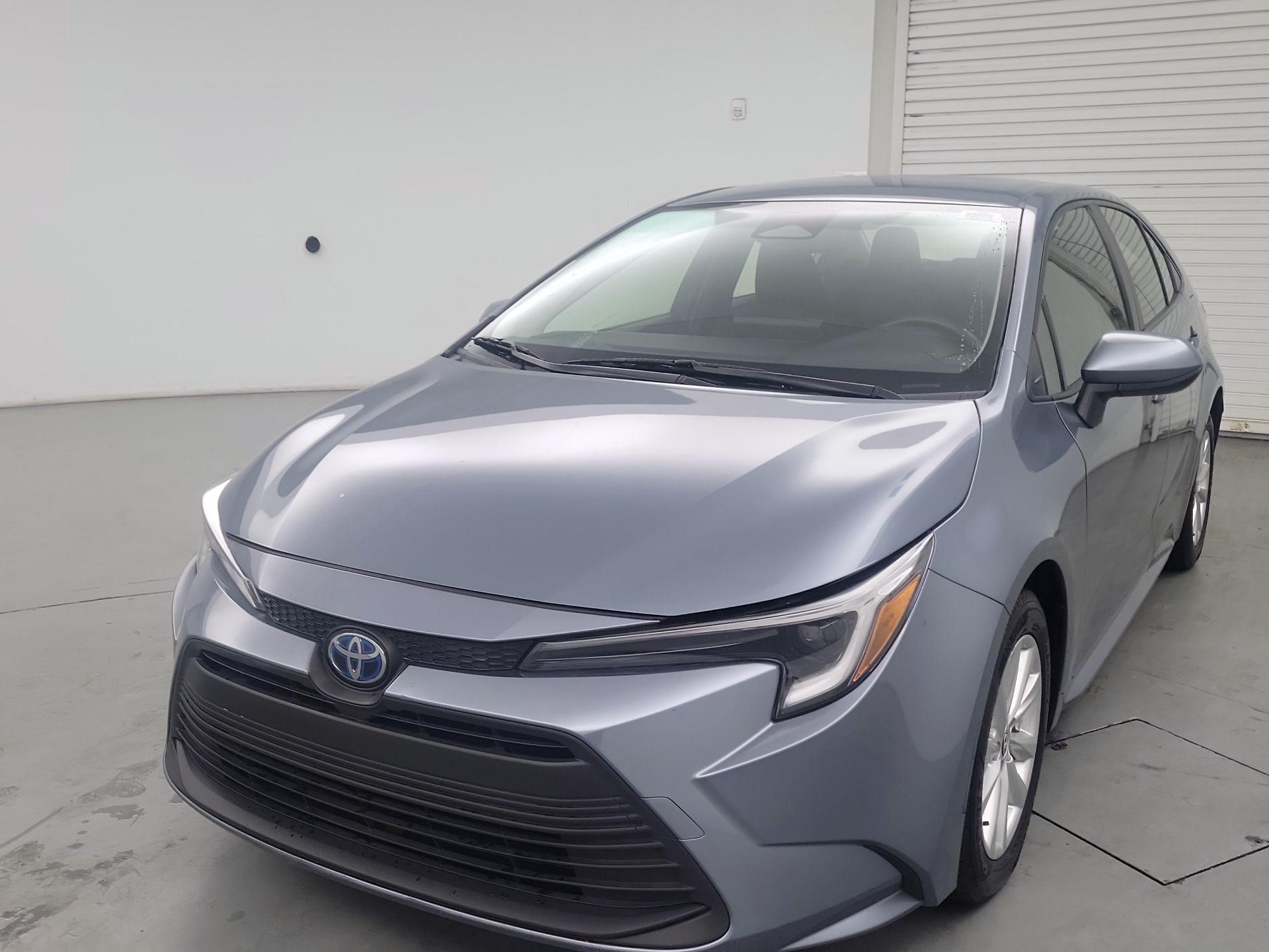 Thumbnail: 2023 Toyota Corolla - 3