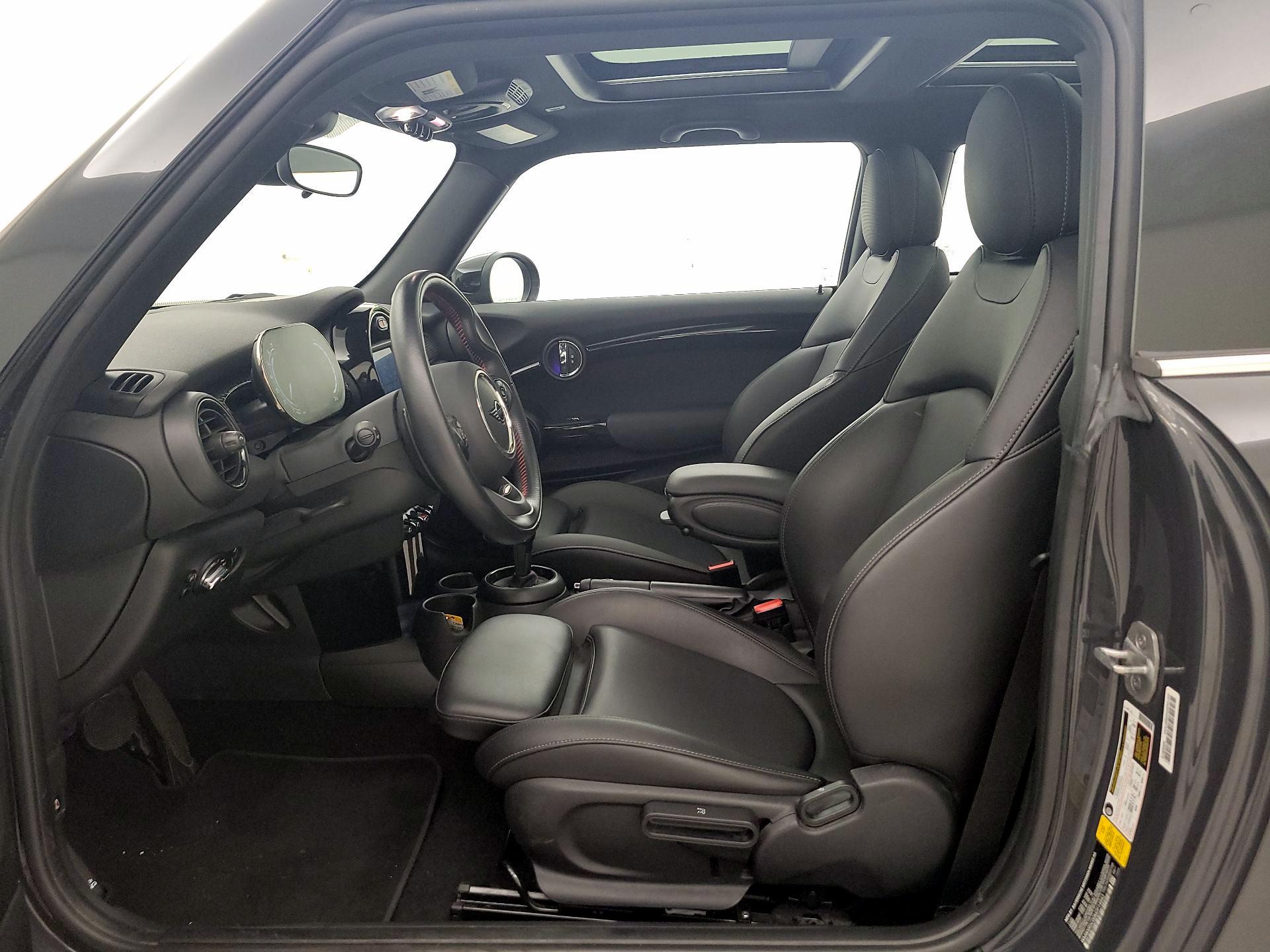 Thumbnail: 2021 MINI Cooper Hardtop - 11