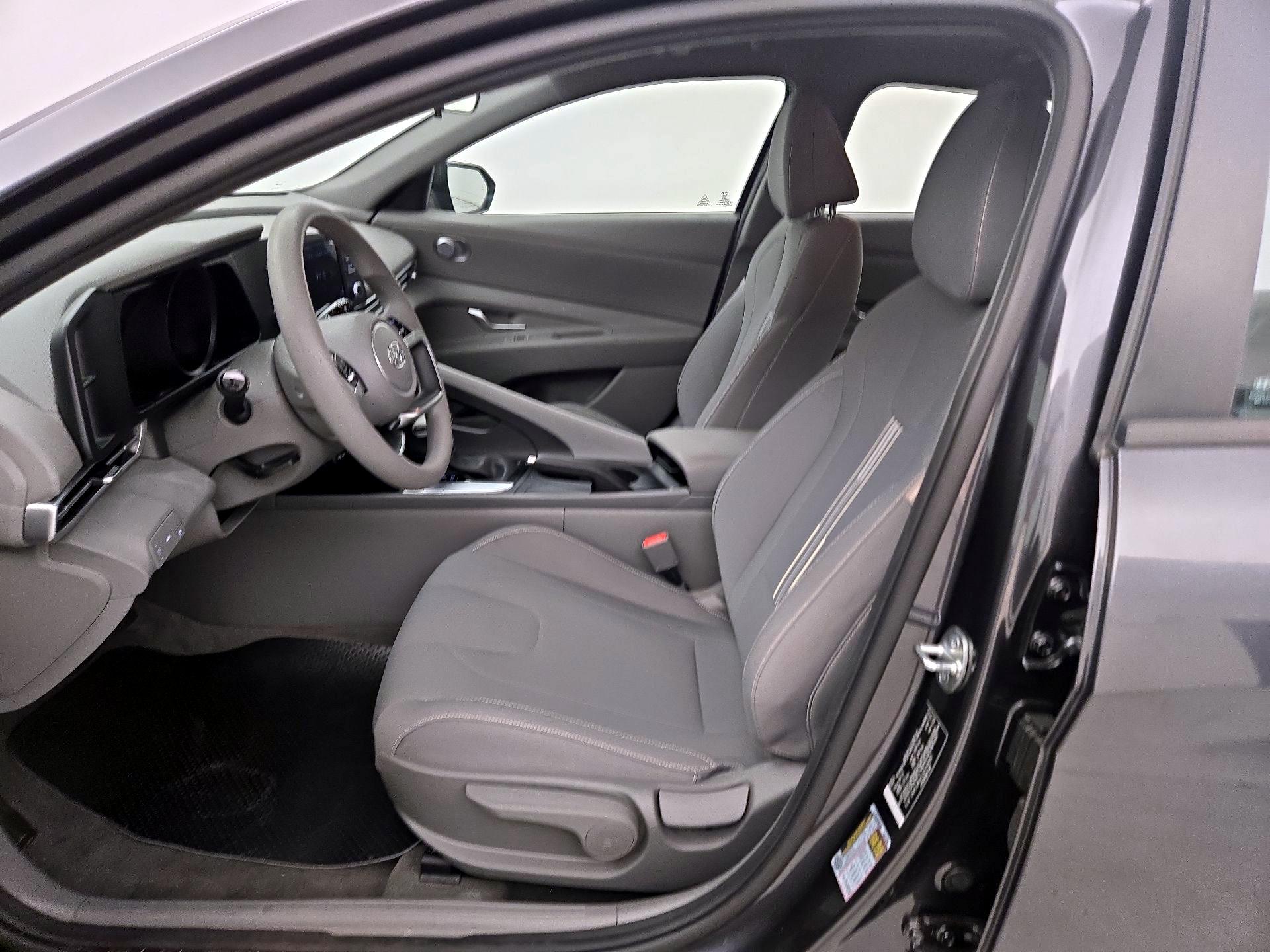 Thumbnail: 2023 Hyundai Elantra - 11