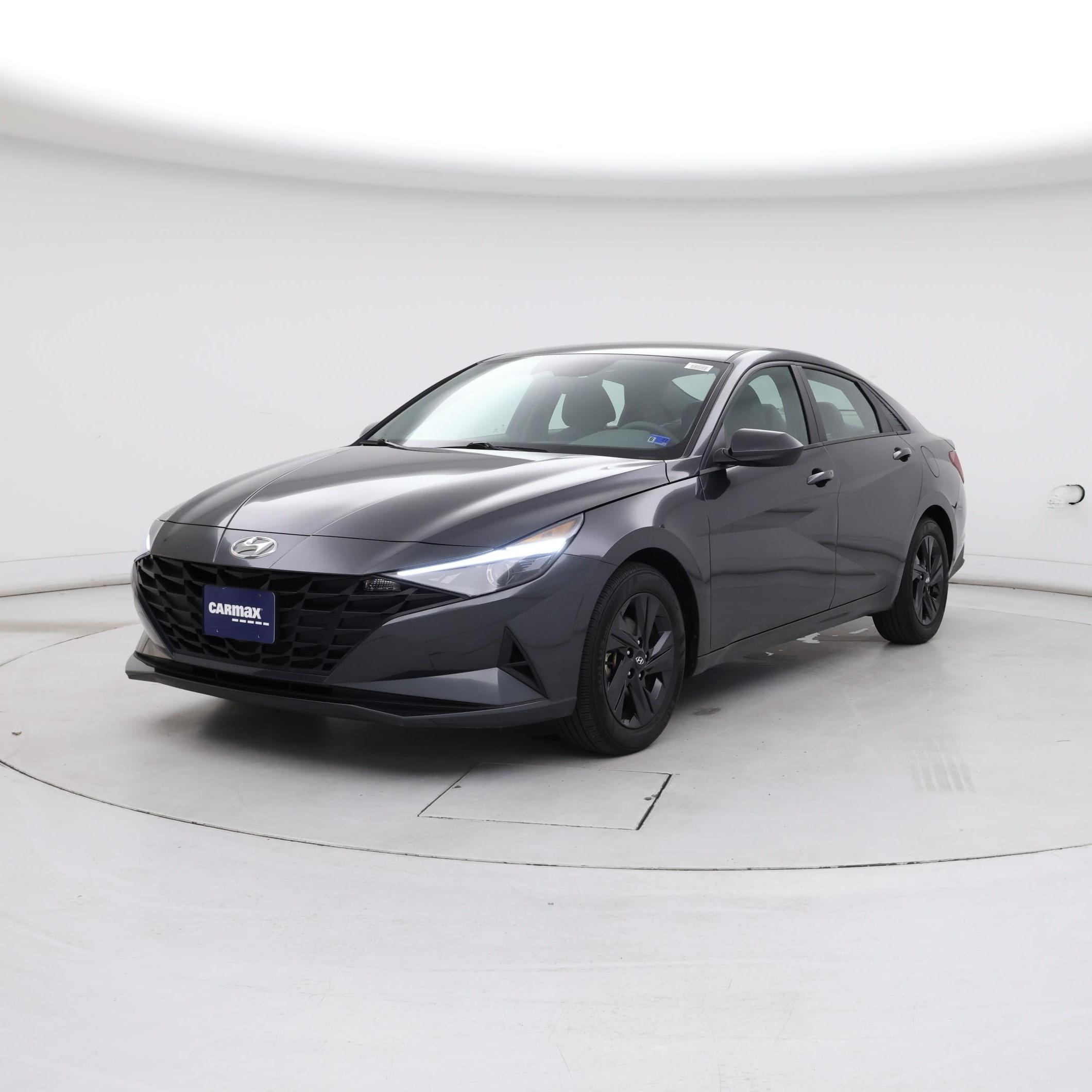 Thumbnail: 2023 Hyundai Elantra - 4