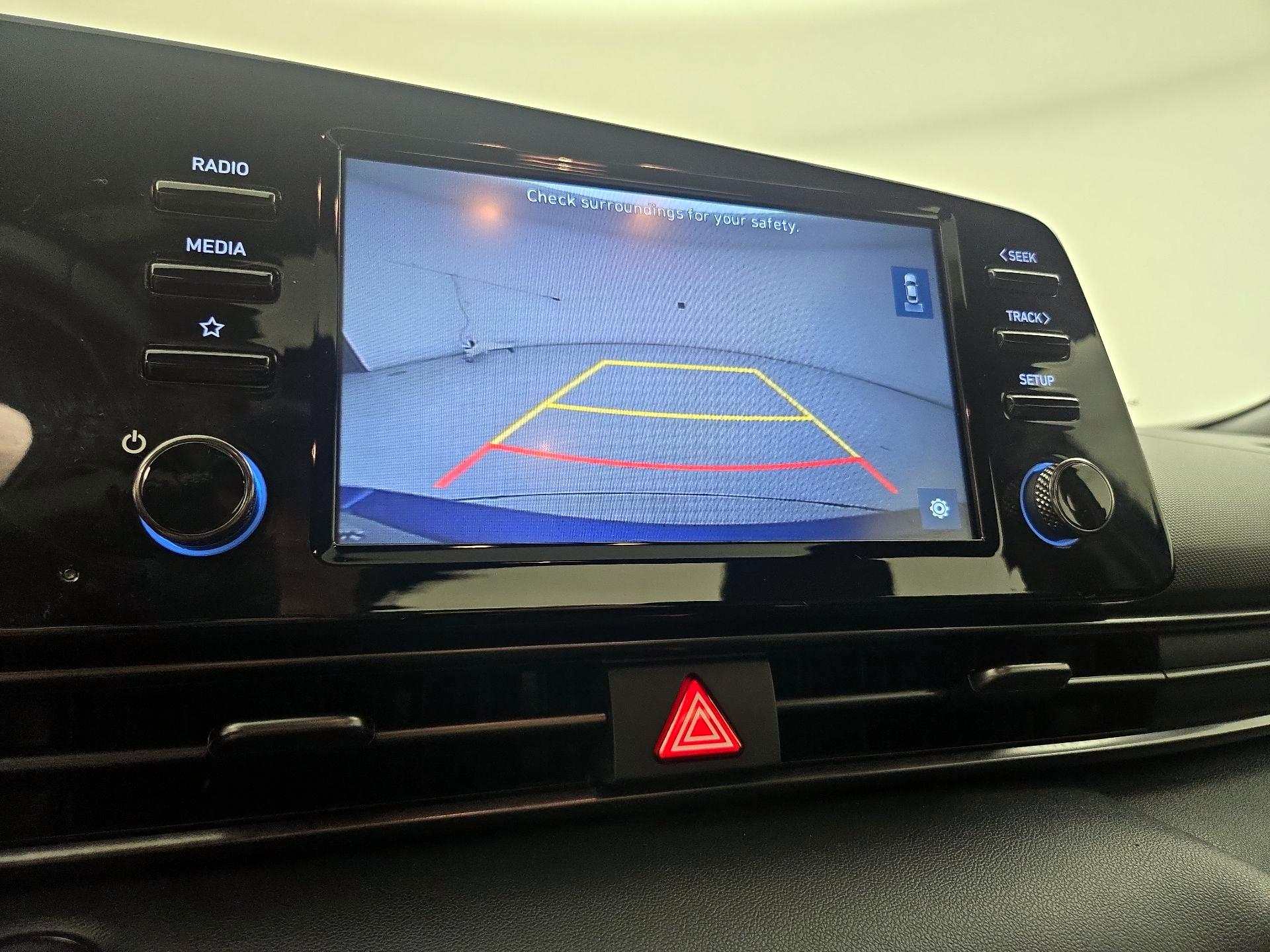 Thumbnail: 2021 Hyundai Elantra - 14