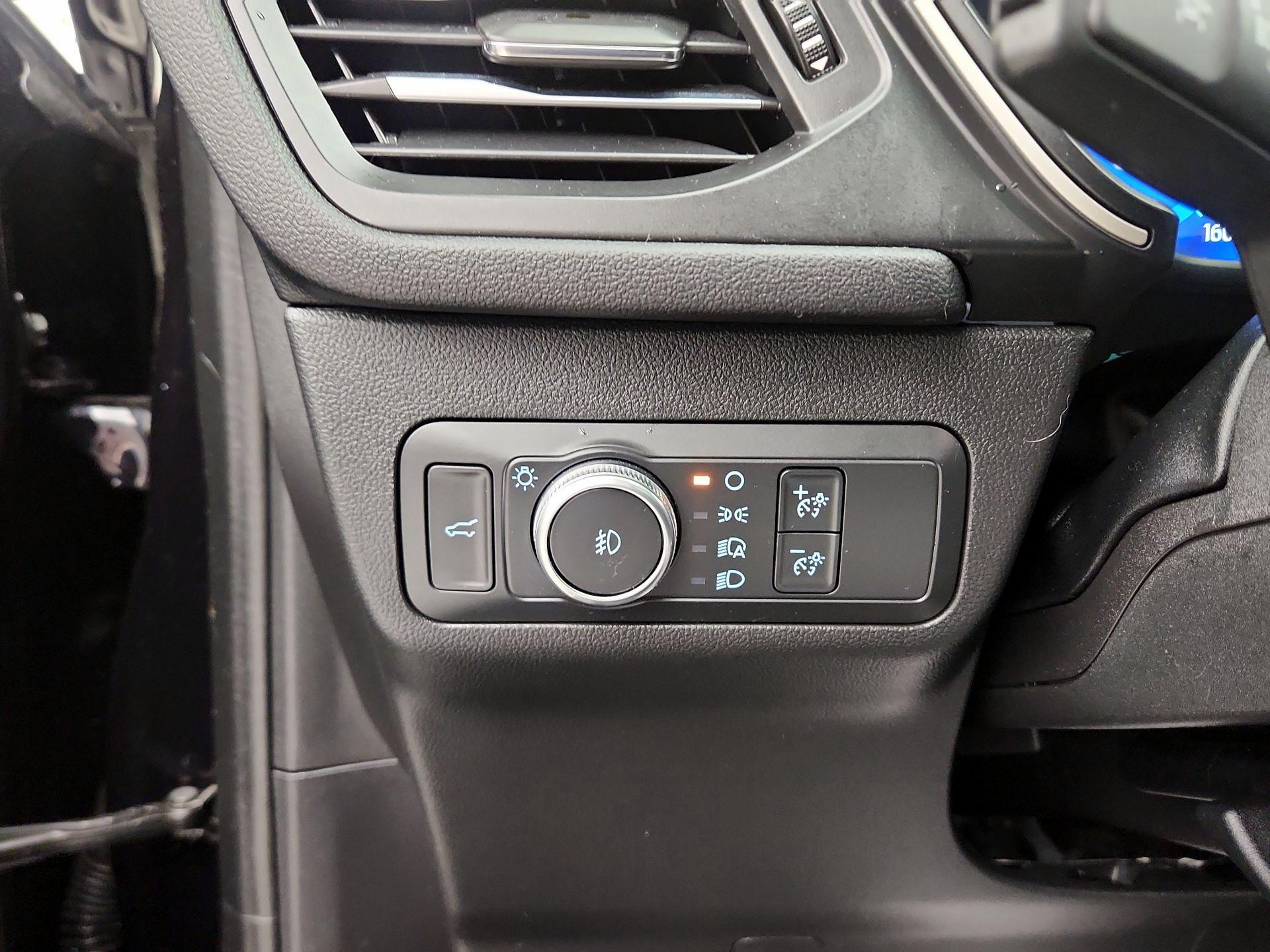 Thumbnail: 2021 Ford Escape - 13
