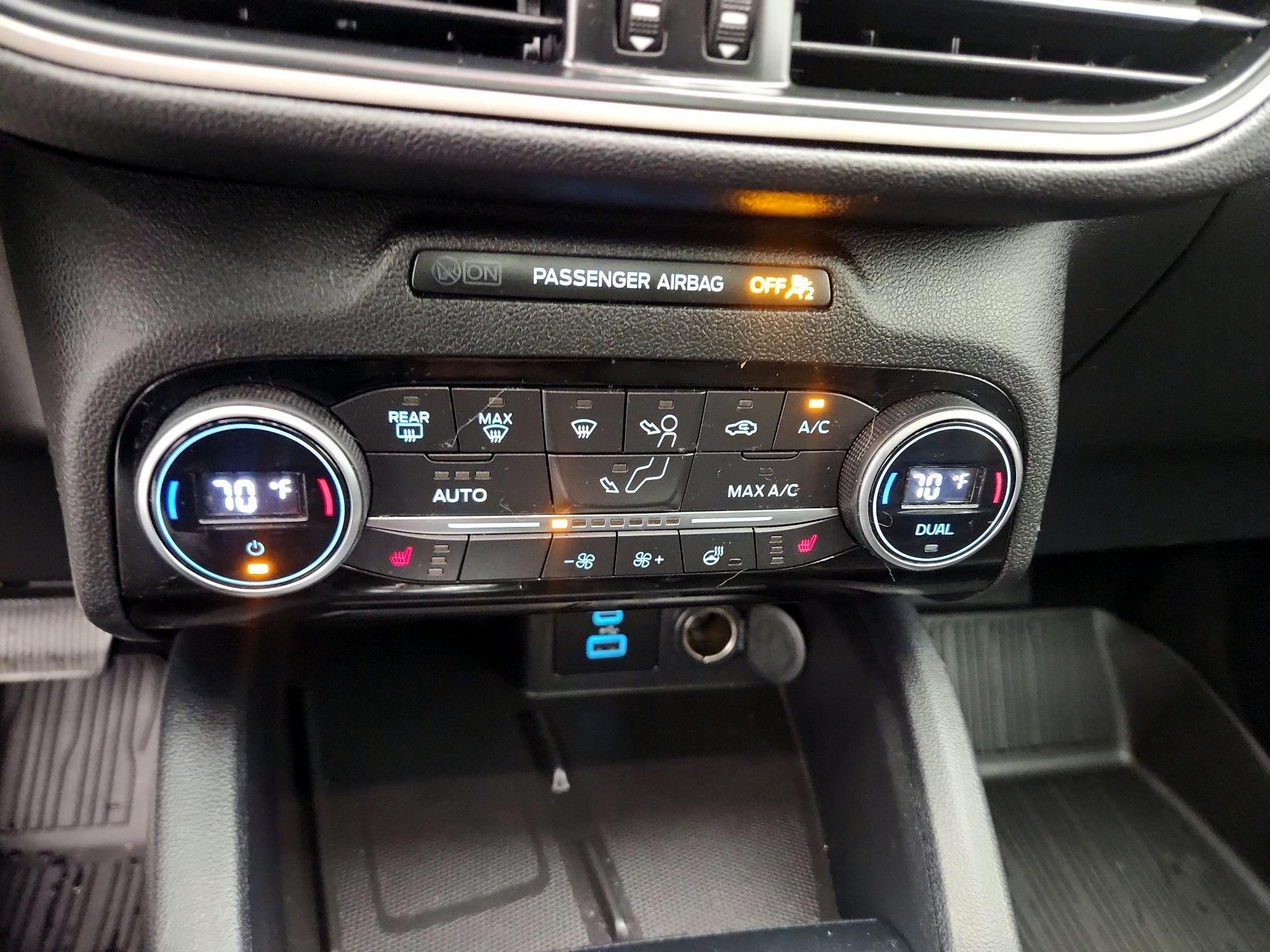 Thumbnail: 2021 Ford Escape - 16