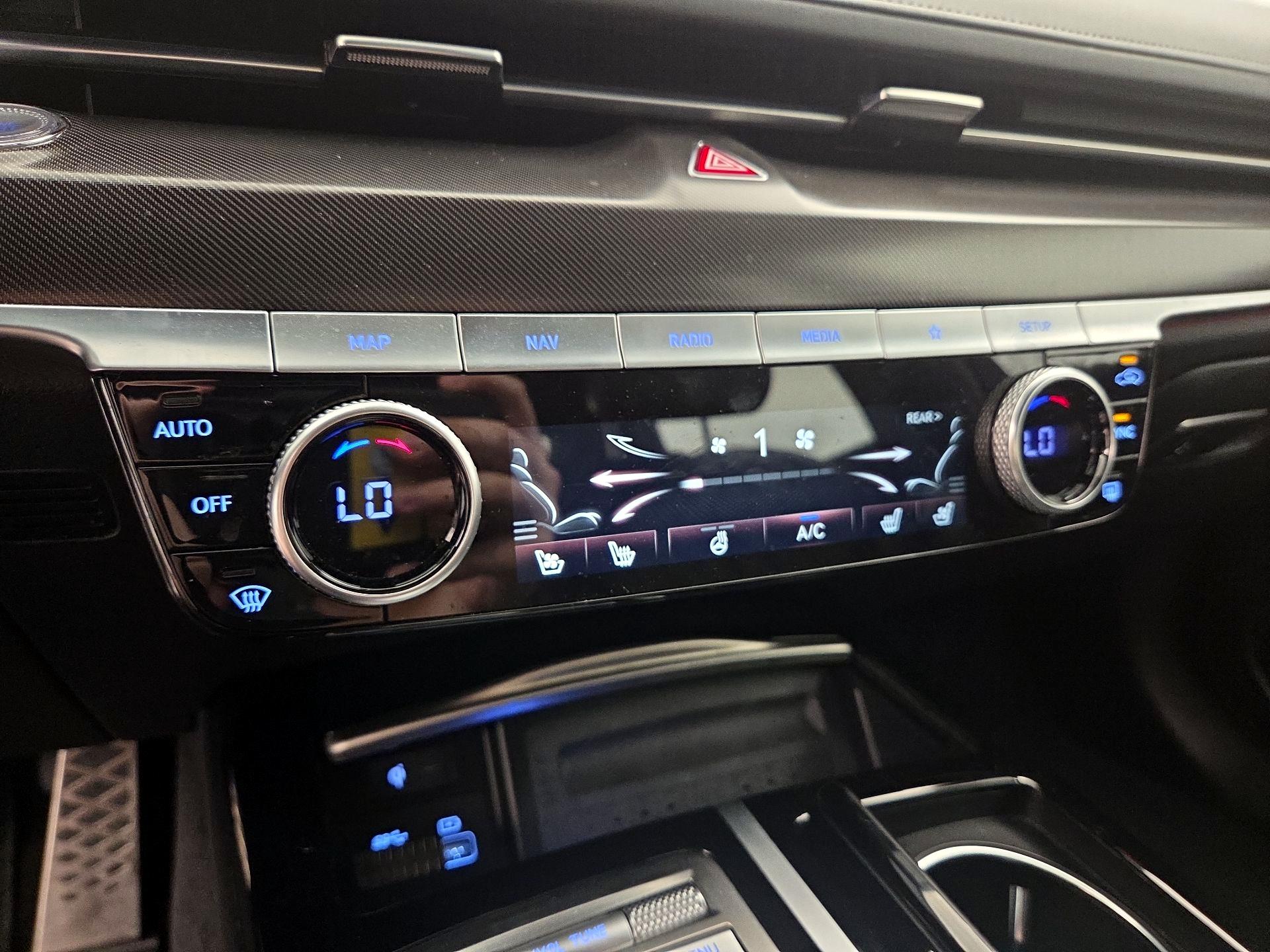 Thumbnail: 2023 Genesis G80 - 17