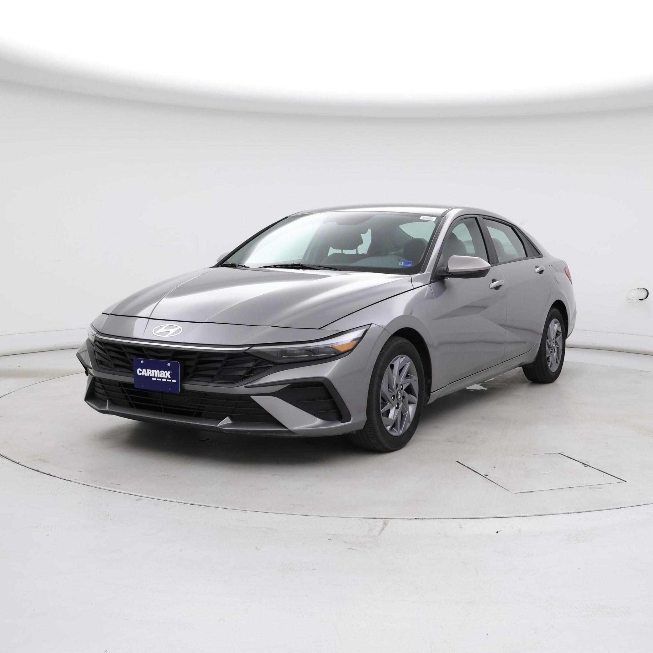 Thumbnail: 2024 Hyundai Elantra - 4