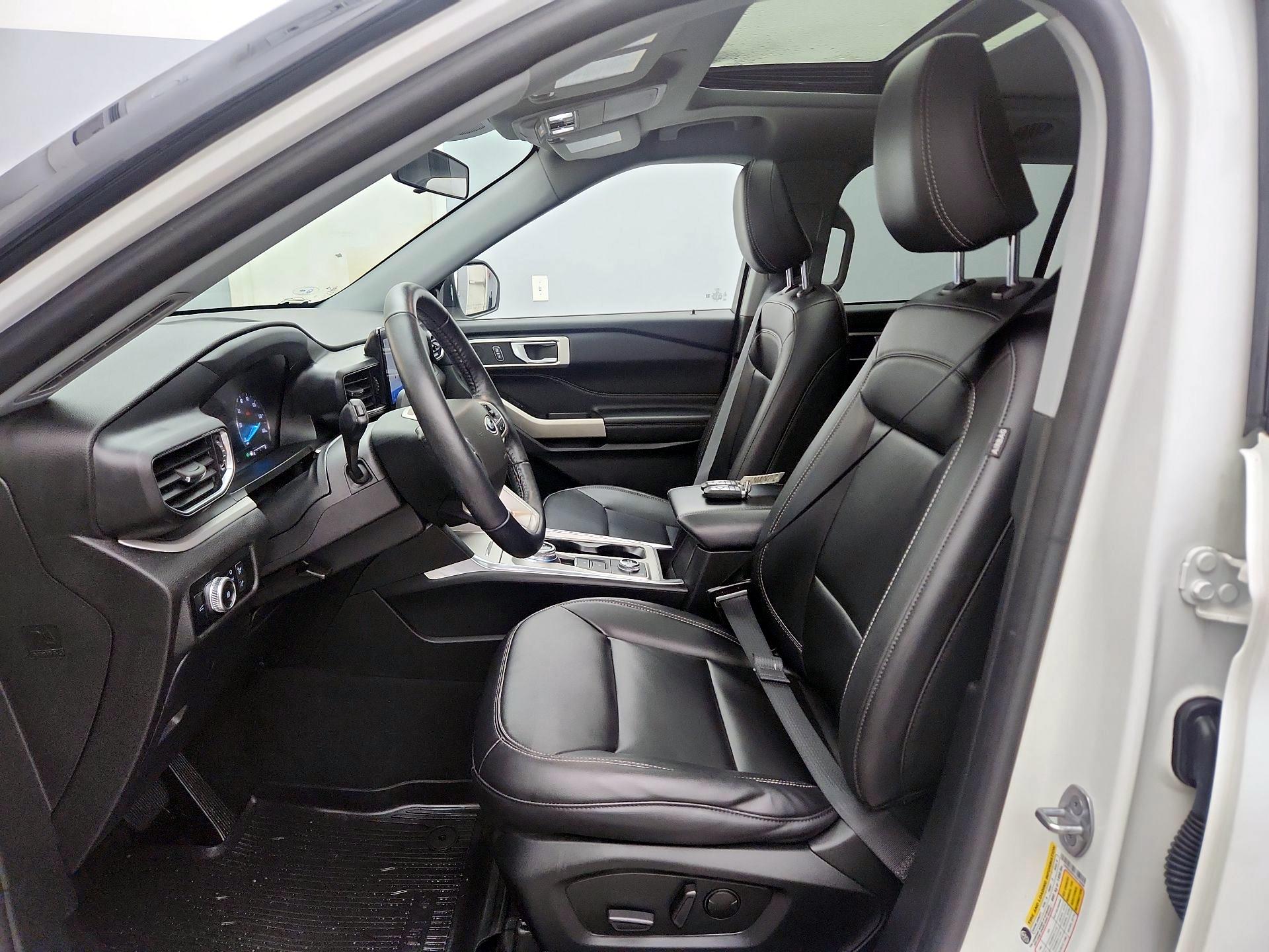 Thumbnail: 2022 Ford Explorer - 11