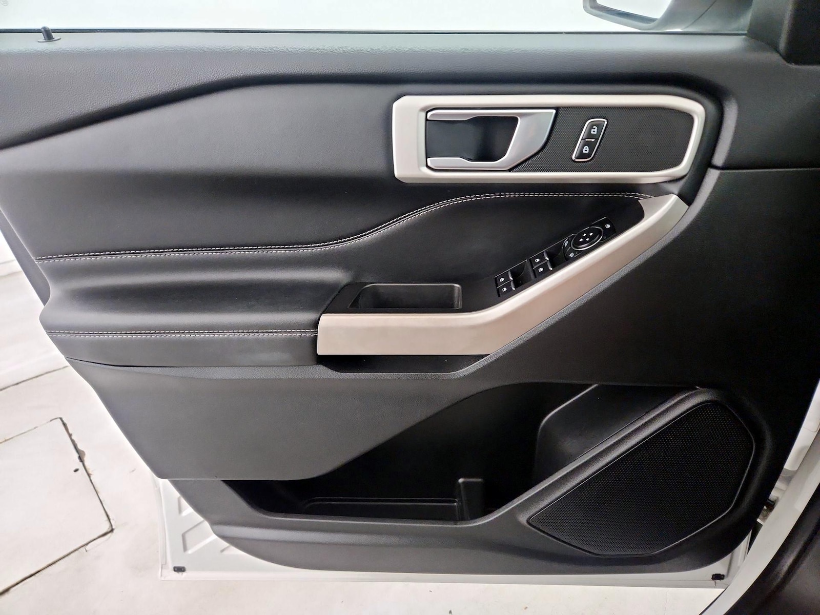 2022 Ford Explorer XLT - Photo 13