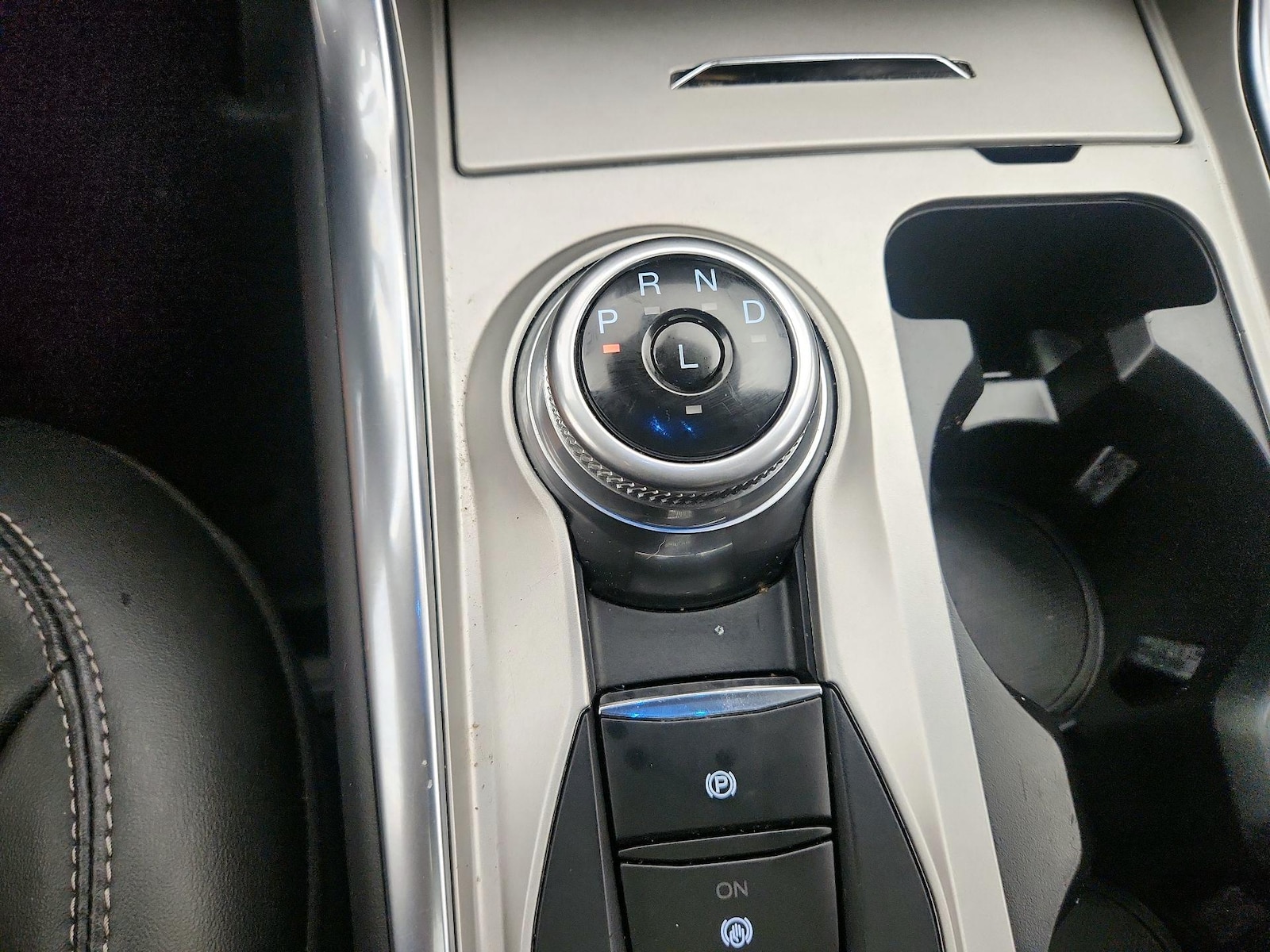 2022 Ford Explorer XLT - Photo 19