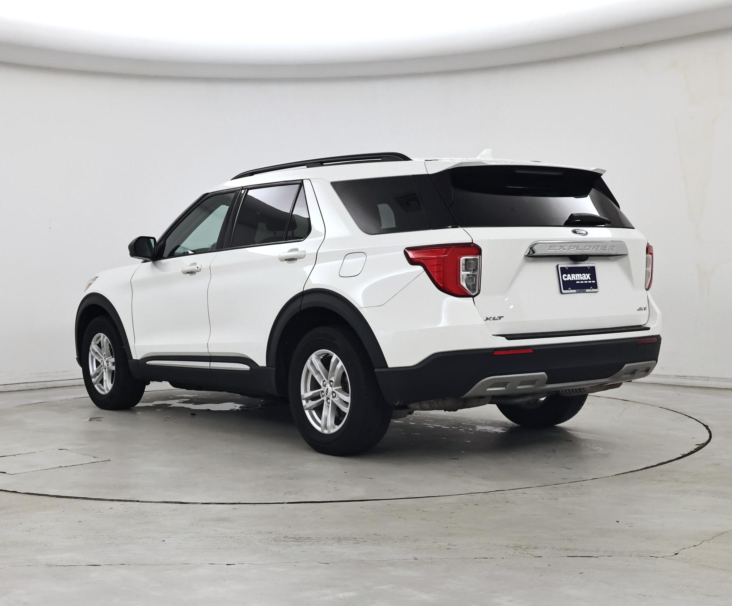 Thumbnail: 2022 Ford Explorer - 2