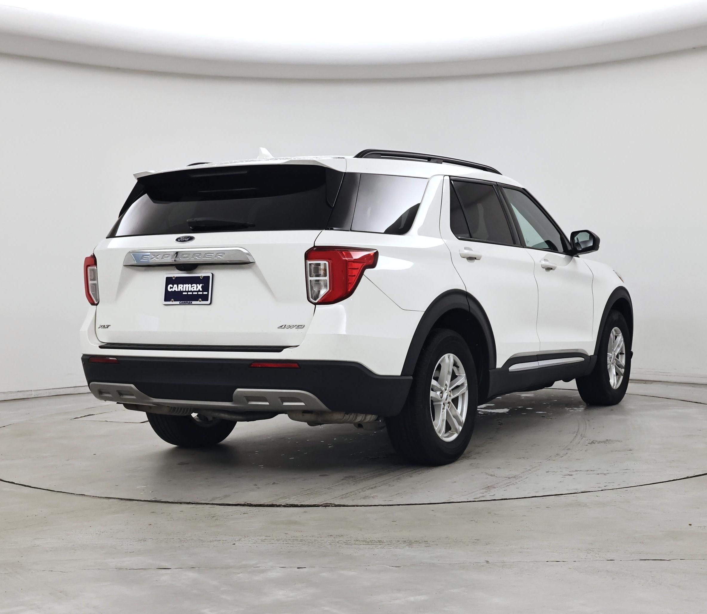 Thumbnail: 2022 Ford Explorer - 8
