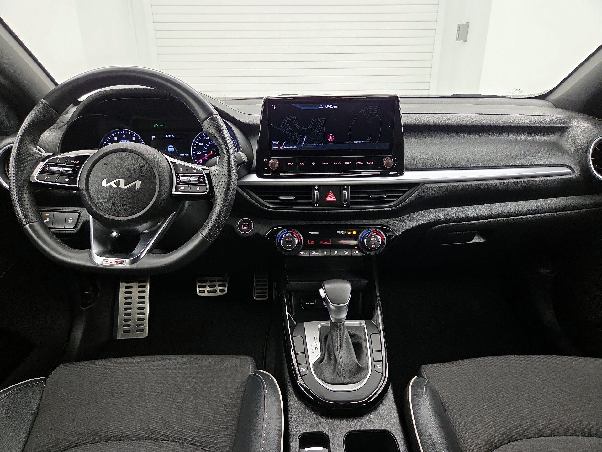 Thumbnail: 2023 Kia Forte - 9