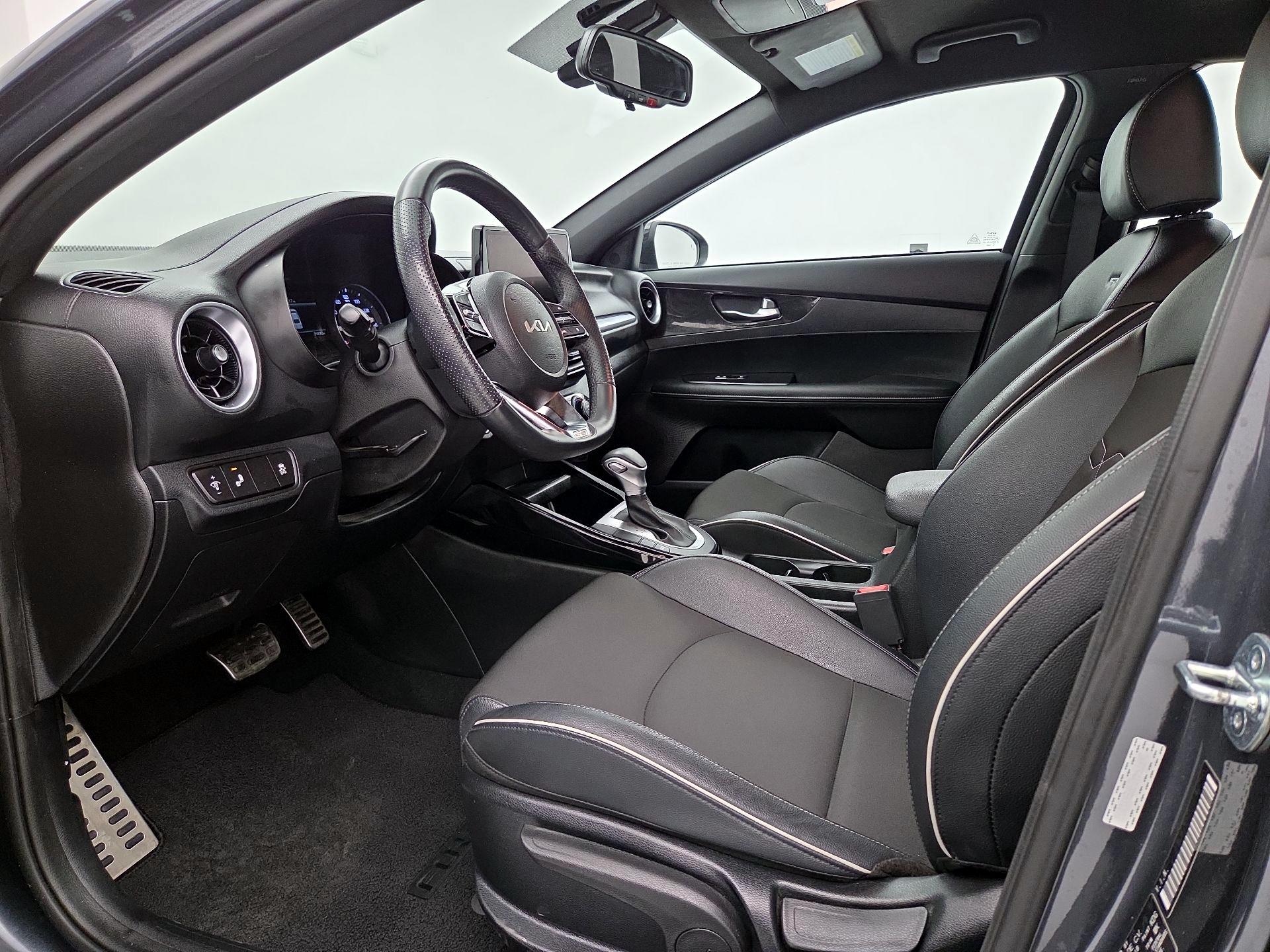 Thumbnail: 2023 Kia Forte - 11