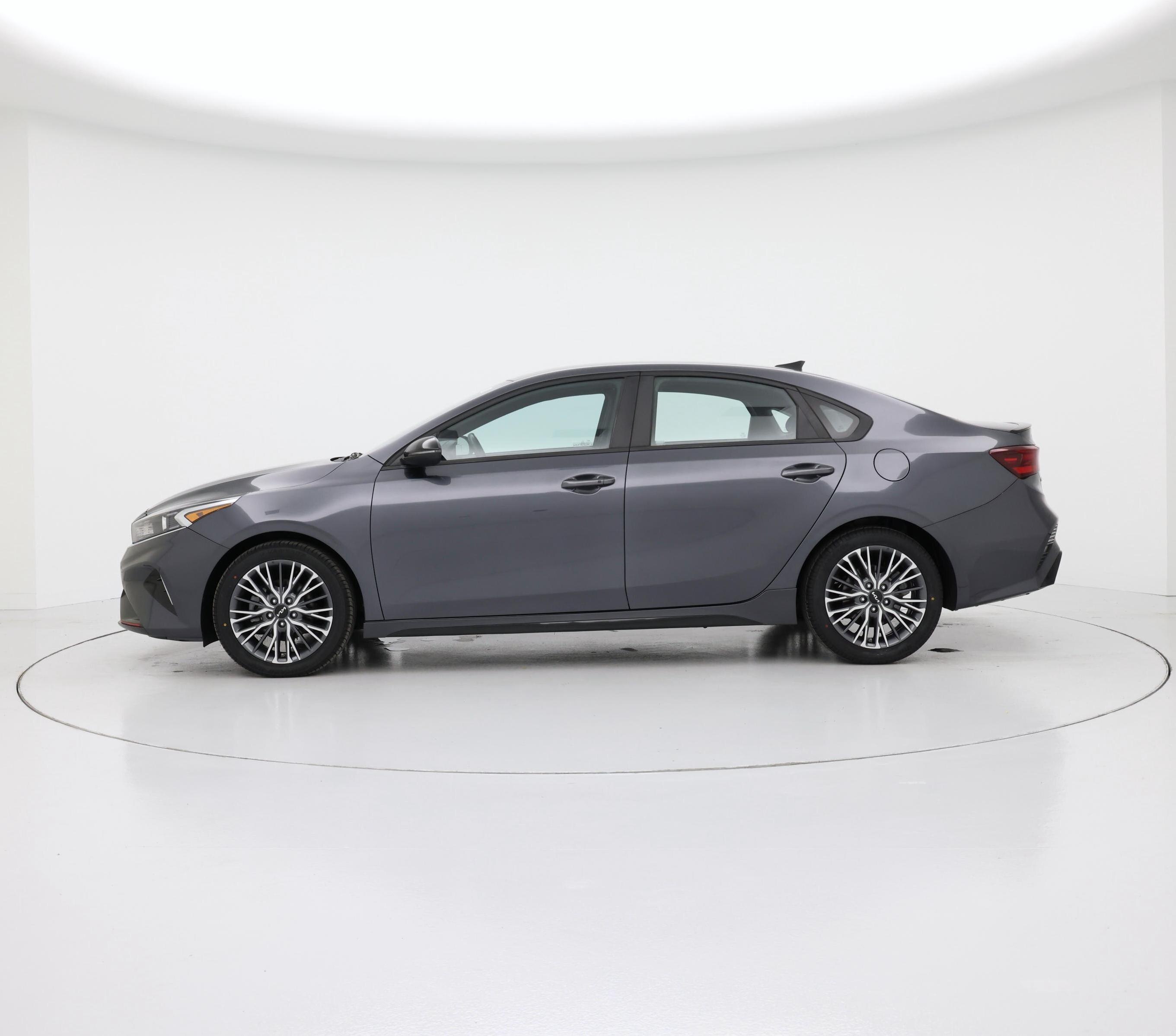 Thumbnail: 2023 Kia Forte - 3
