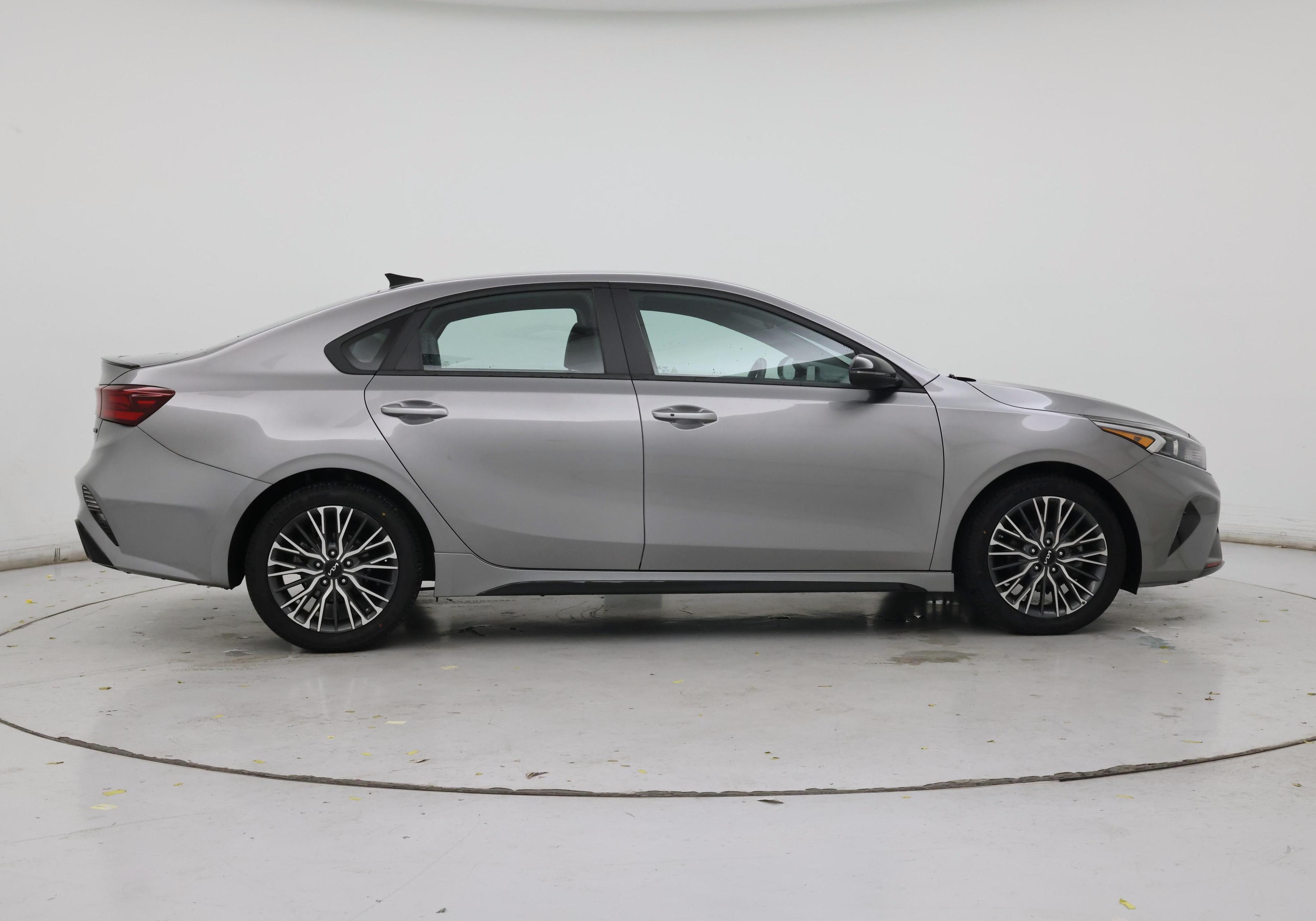 Thumbnail: 2023 Kia Forte - 7