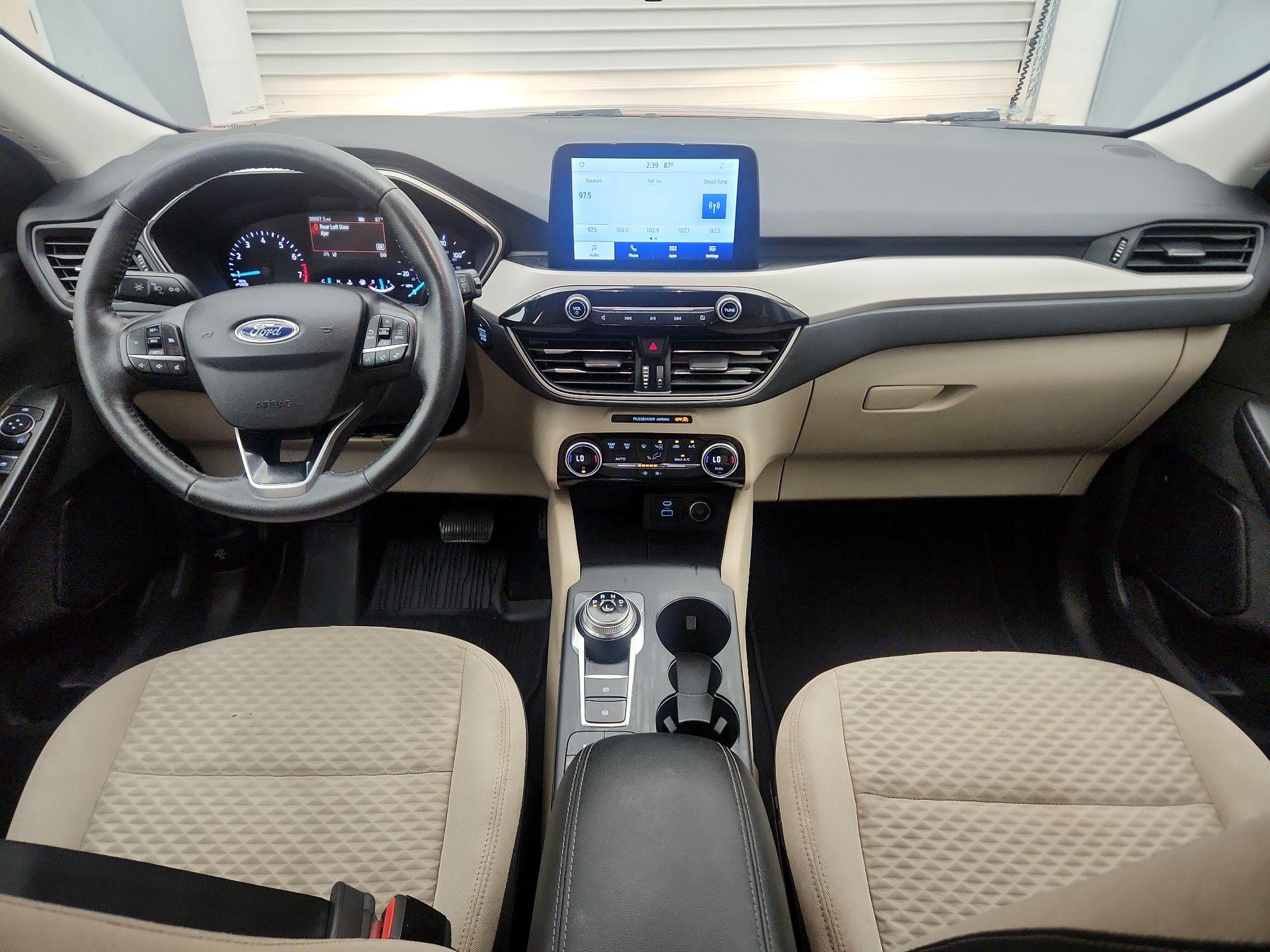 Thumbnail: 2021 Ford Escape - 9