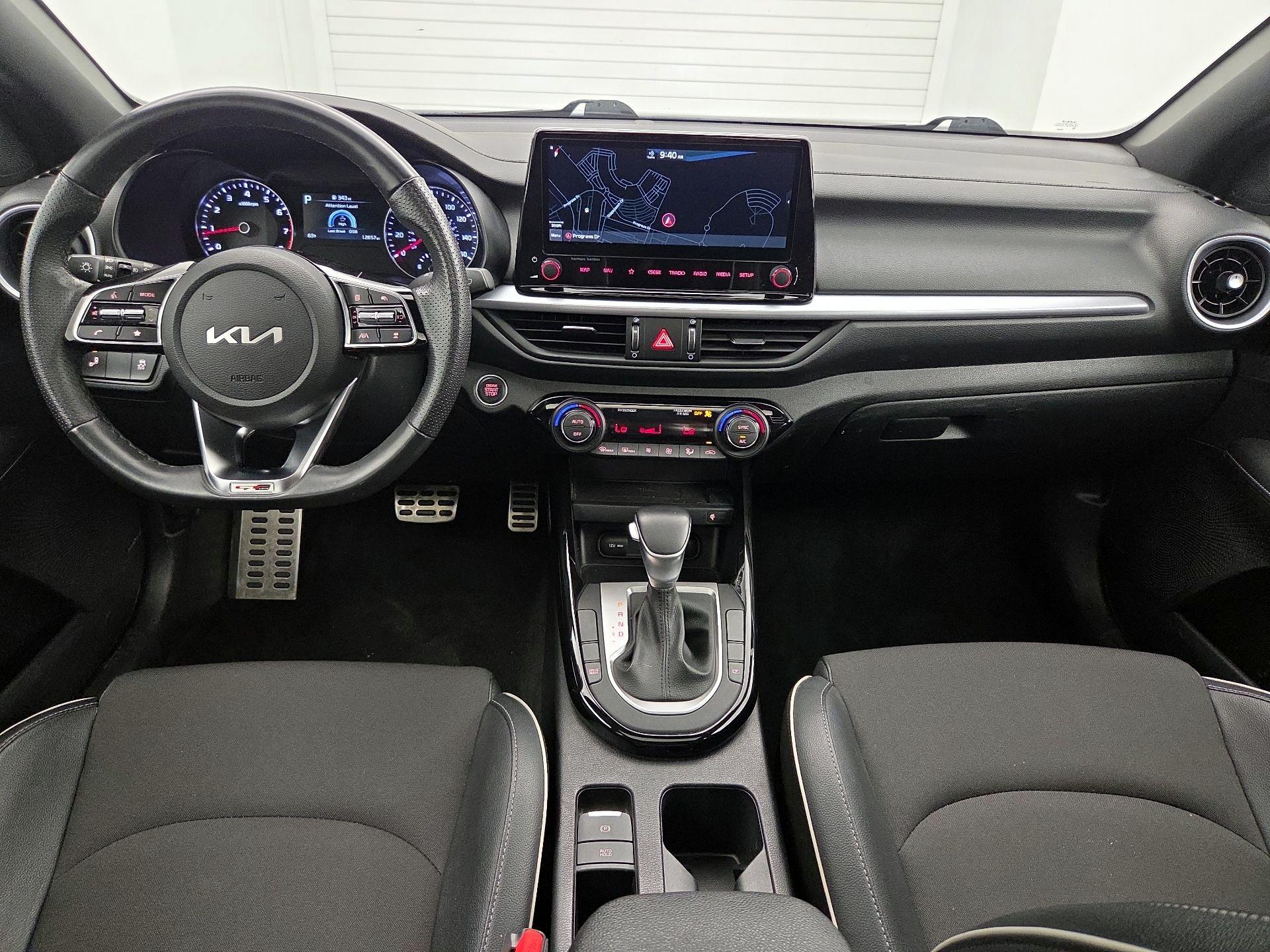 Thumbnail: 2022 Kia Forte - 9