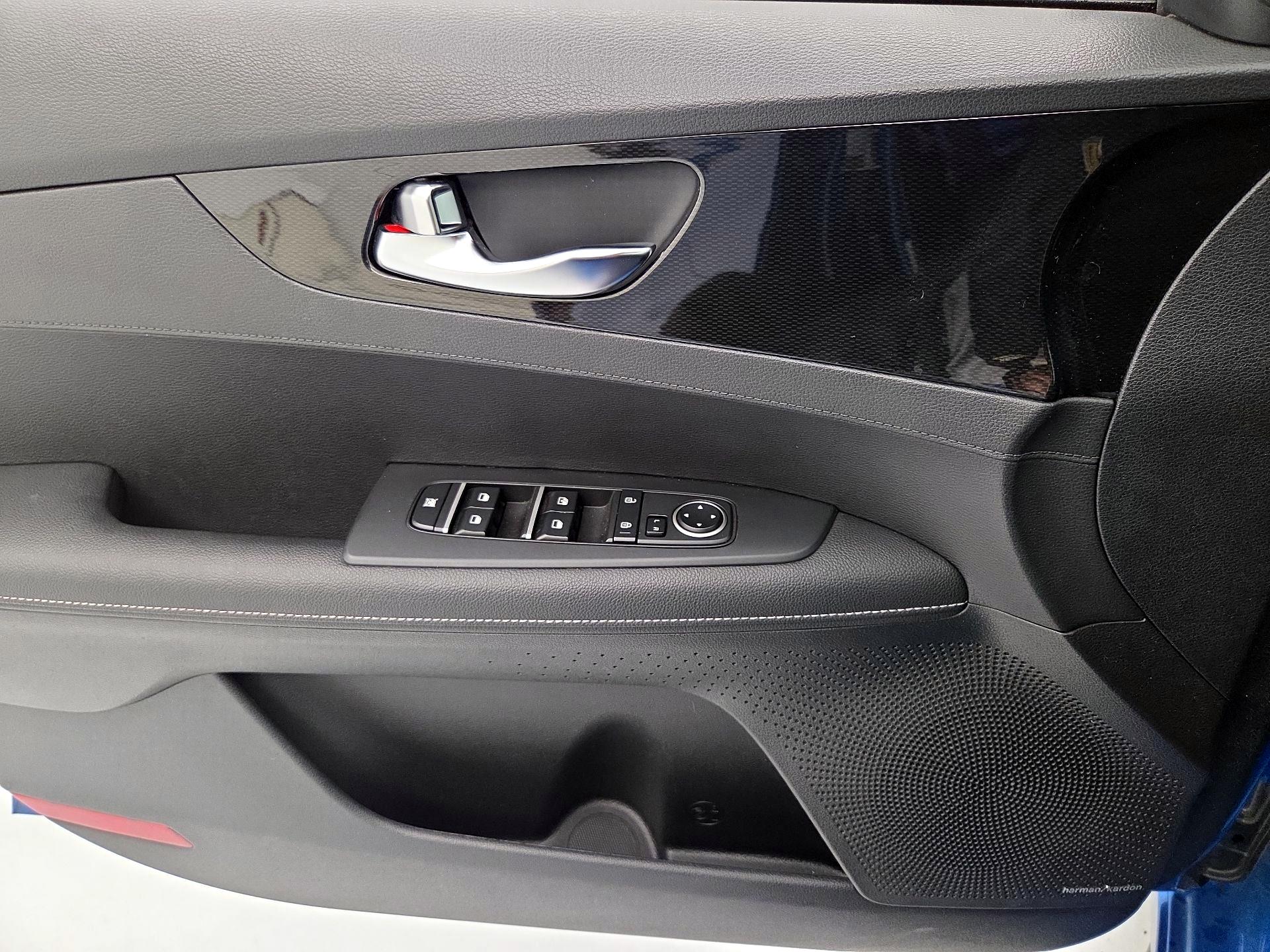 Thumbnail: 2022 Kia Forte - 12