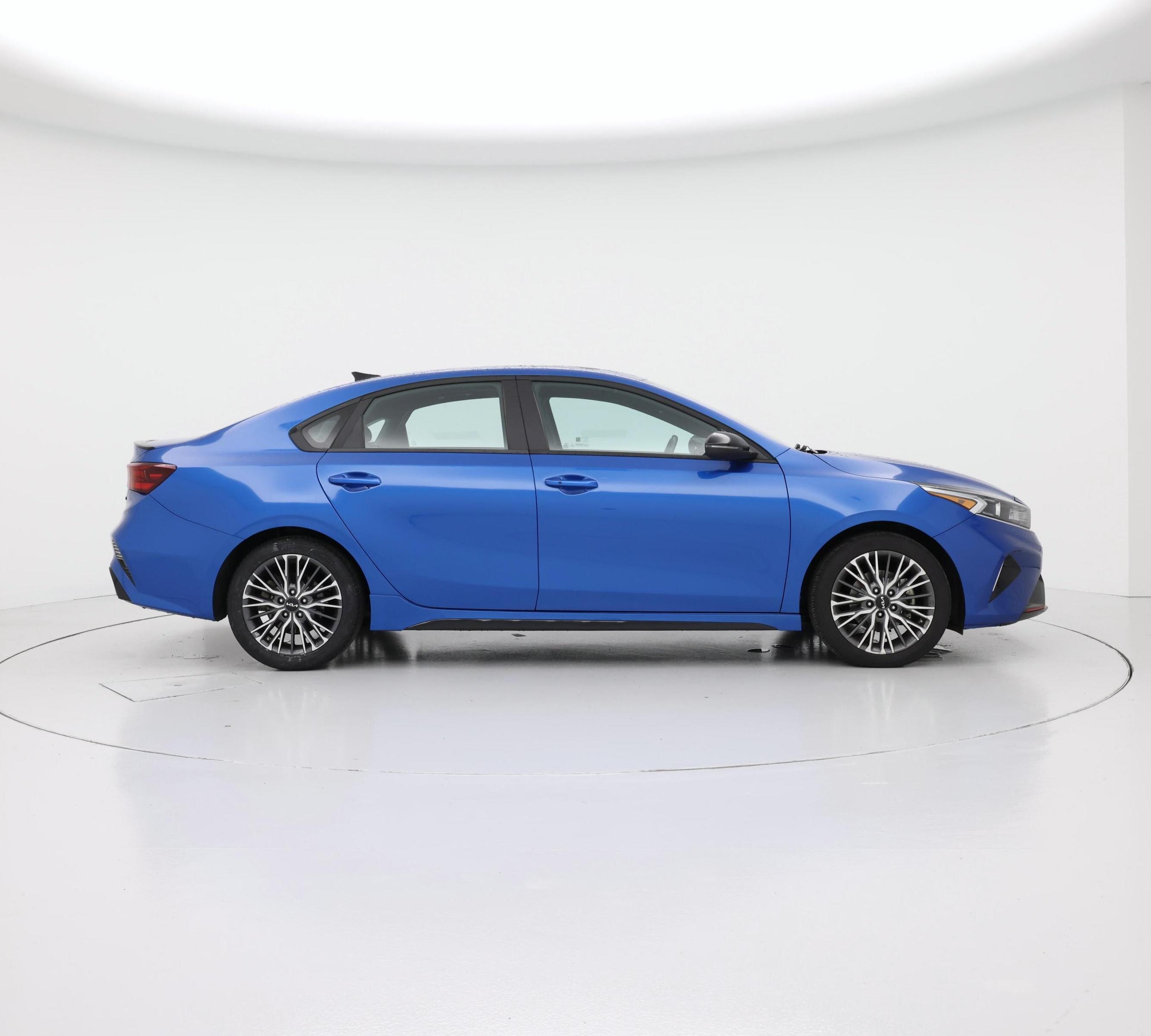 Thumbnail: 2022 Kia Forte - 7