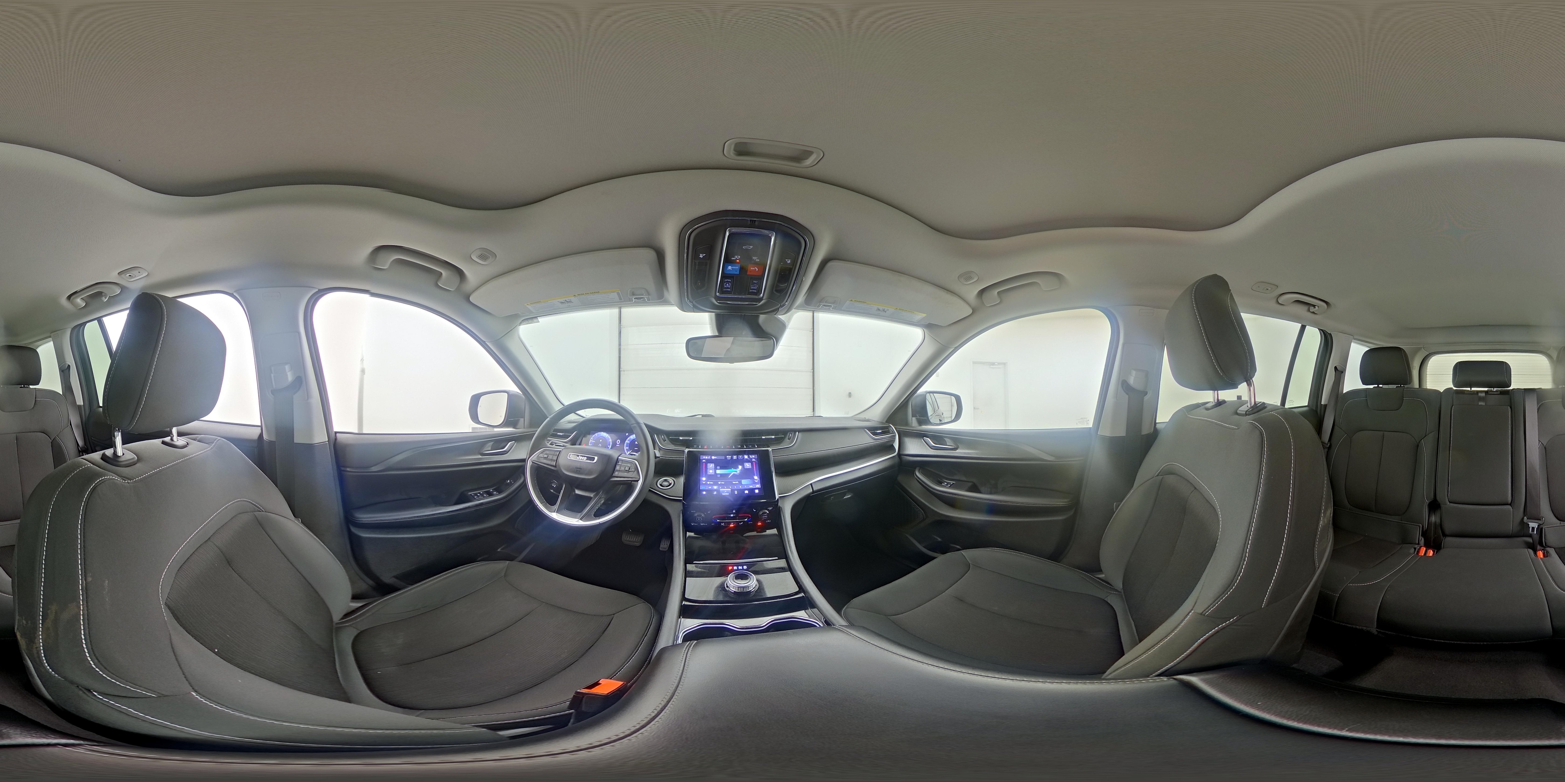 2023 Jeep Grand Cherokee Laredo - Photo 24