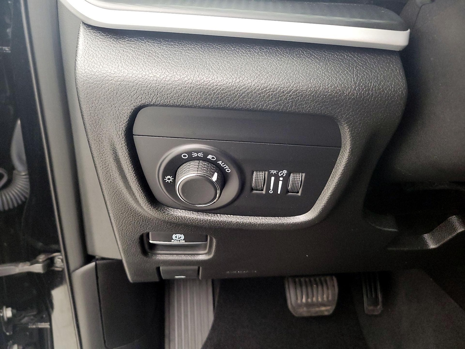 2023 Jeep Grand Cherokee Laredo - Photo 14