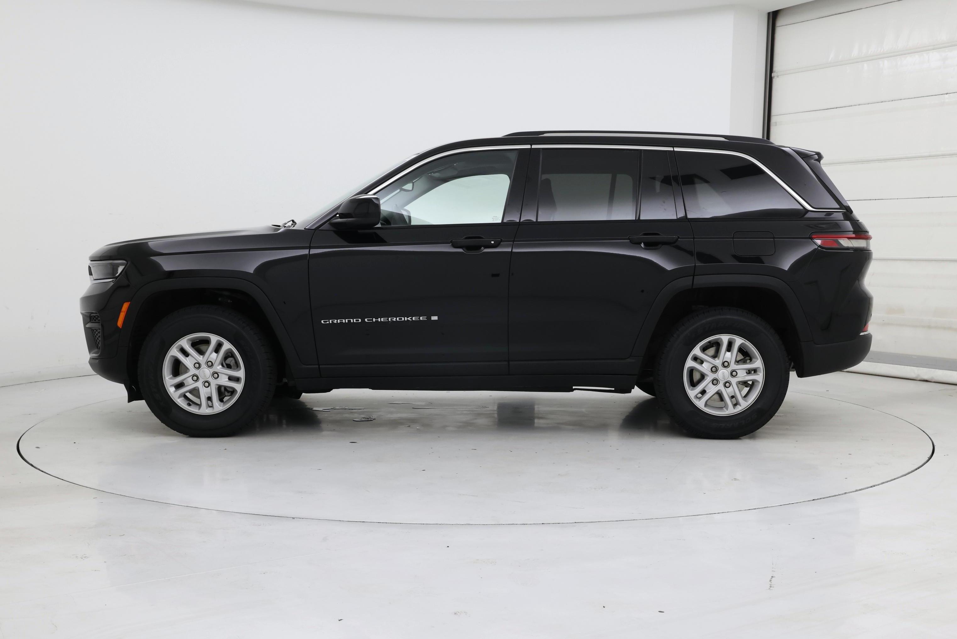 Thumbnail: 2023 Jeep Grand Cherokee - 3