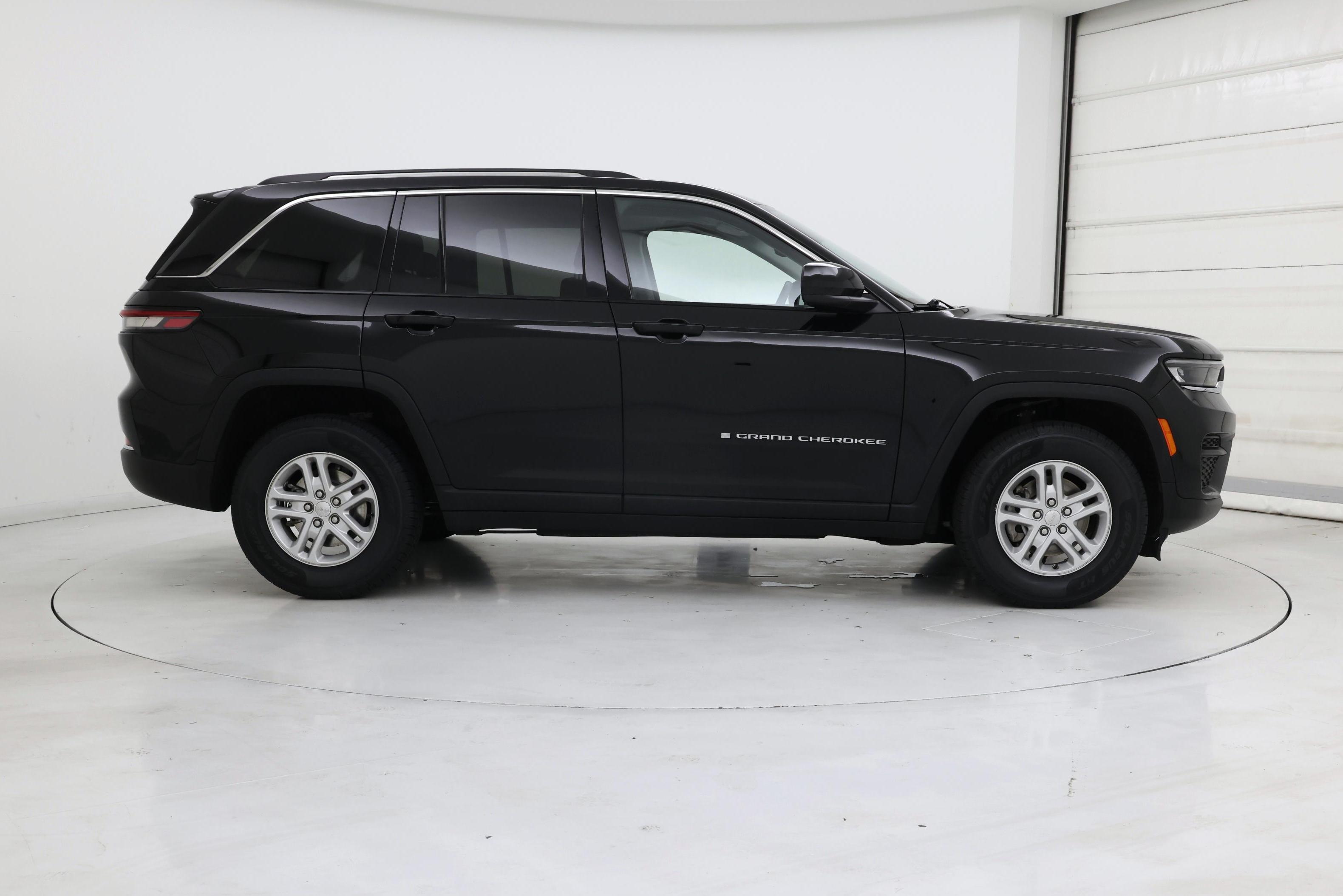 Thumbnail: 2023 Jeep Grand Cherokee - 7