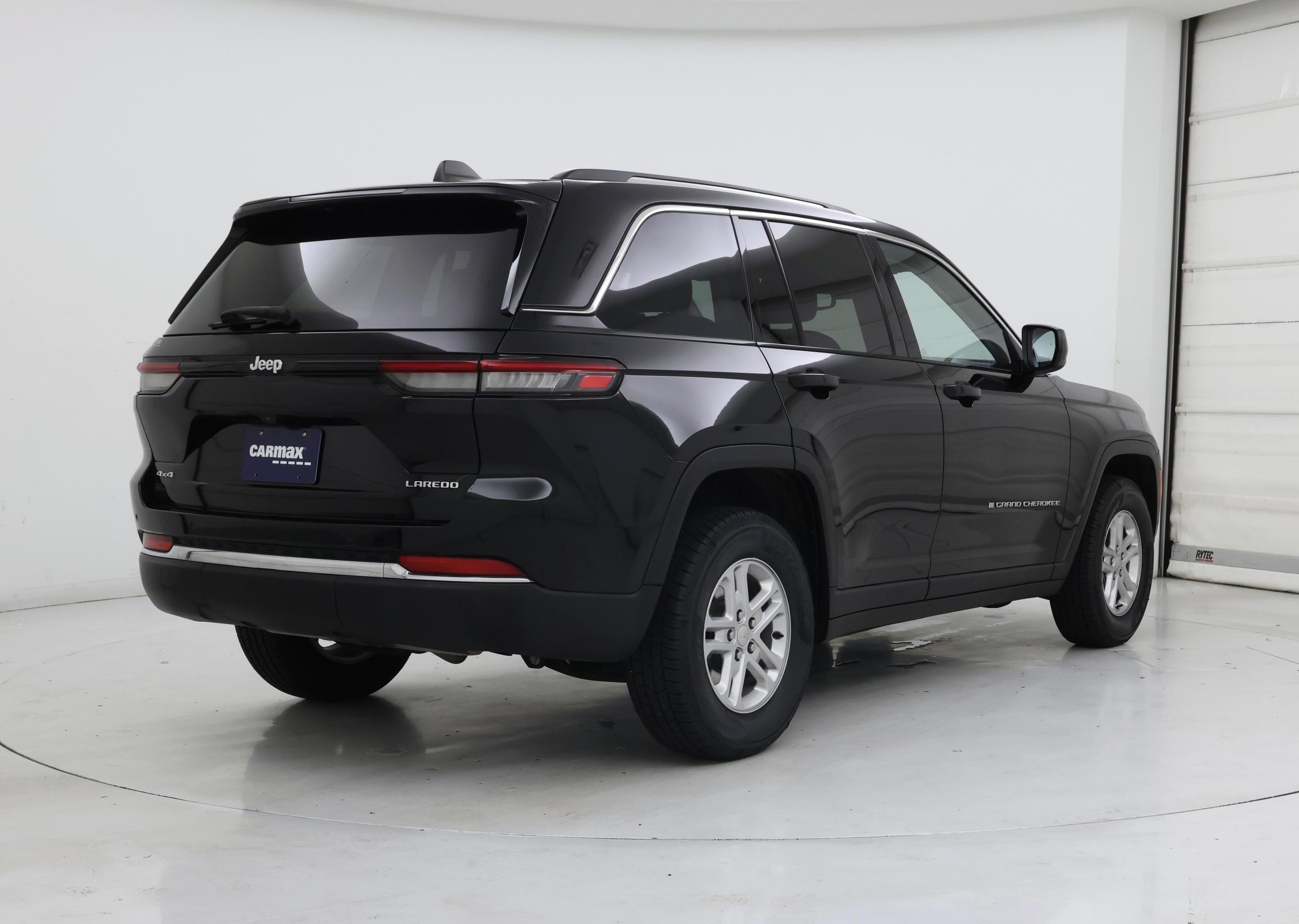 Thumbnail: 2023 Jeep Grand Cherokee - 8