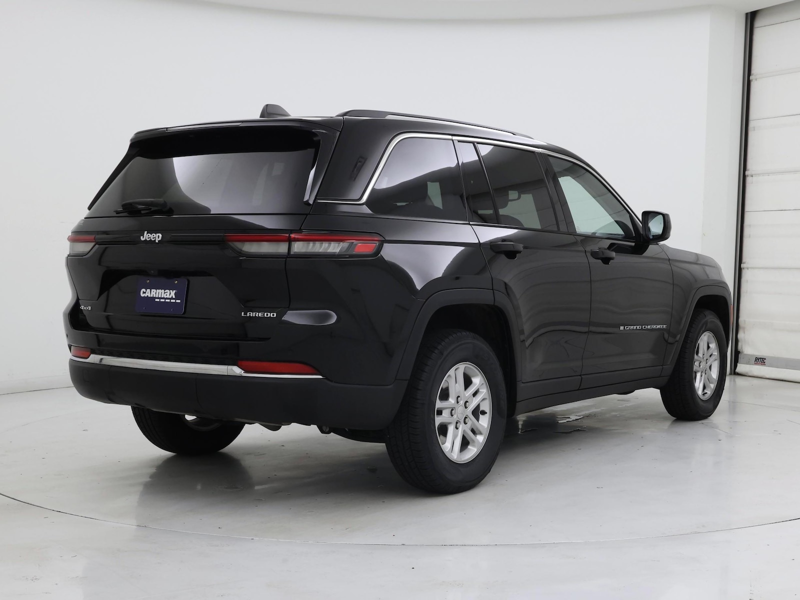 2023 Jeep Grand Cherokee Laredo - Photo 9