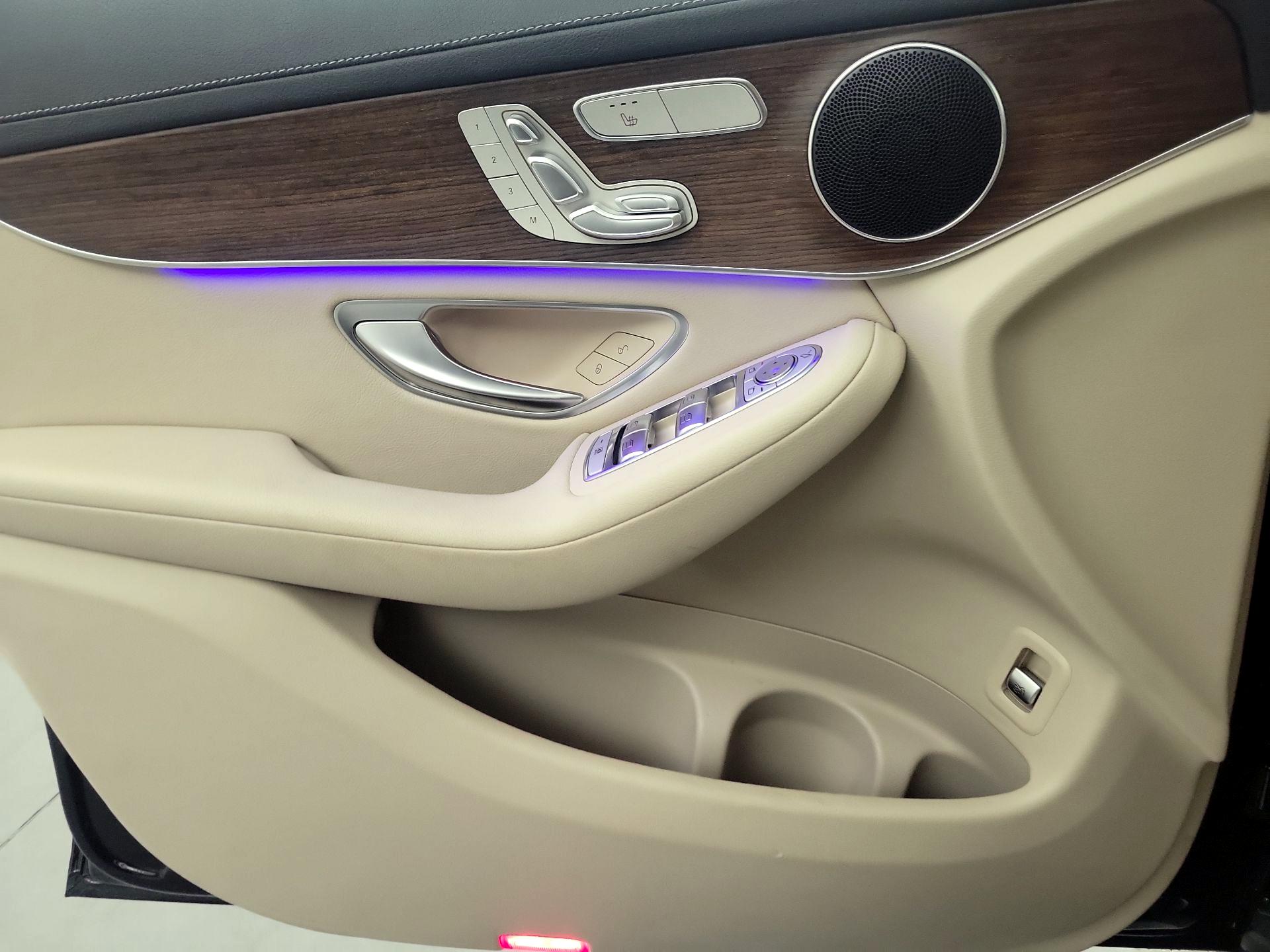 Thumbnail: 2022 Mercedes-Benz GLC - 10