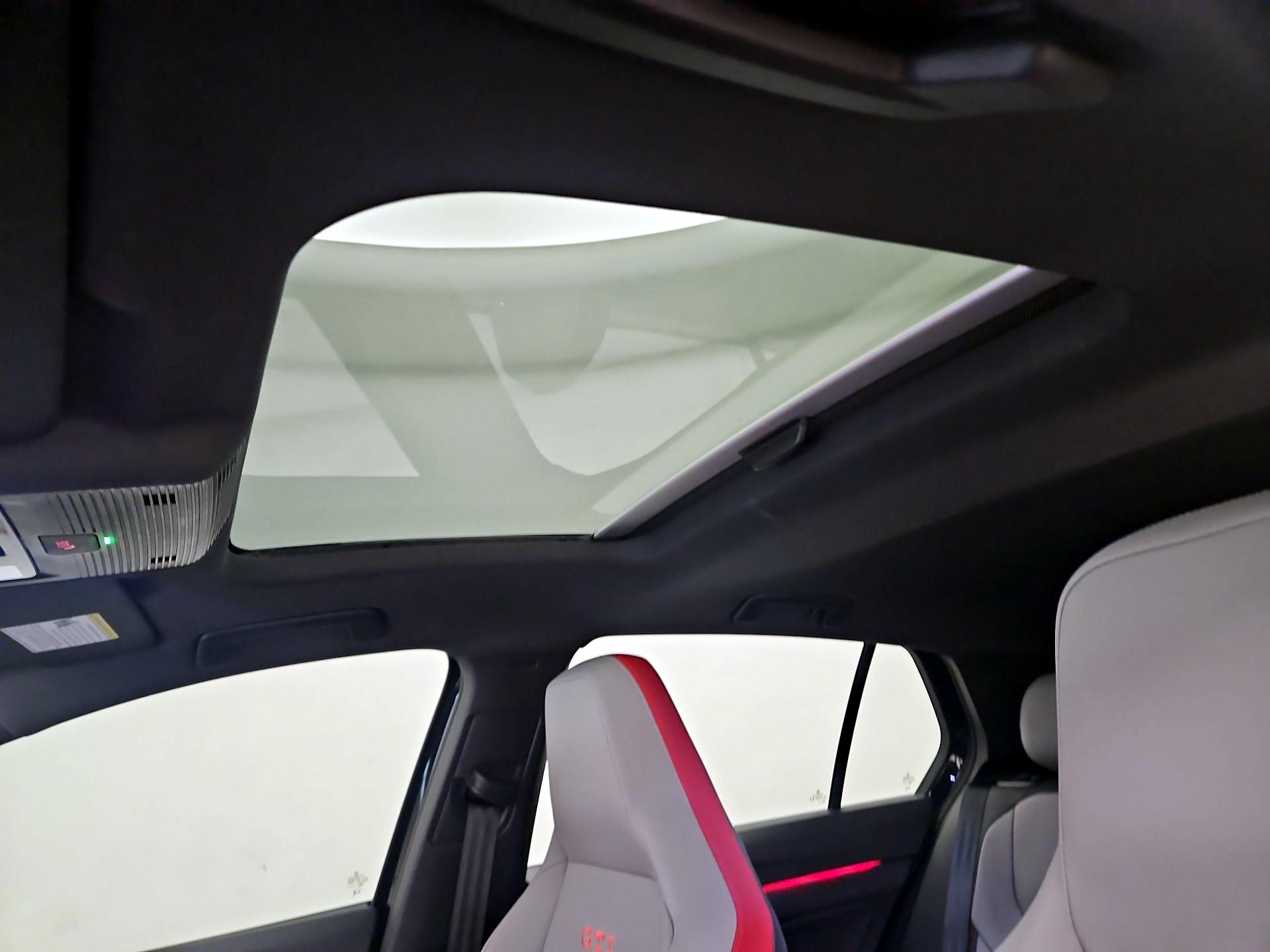 Thumbnail: 2024 Volkswagen Golf - 19