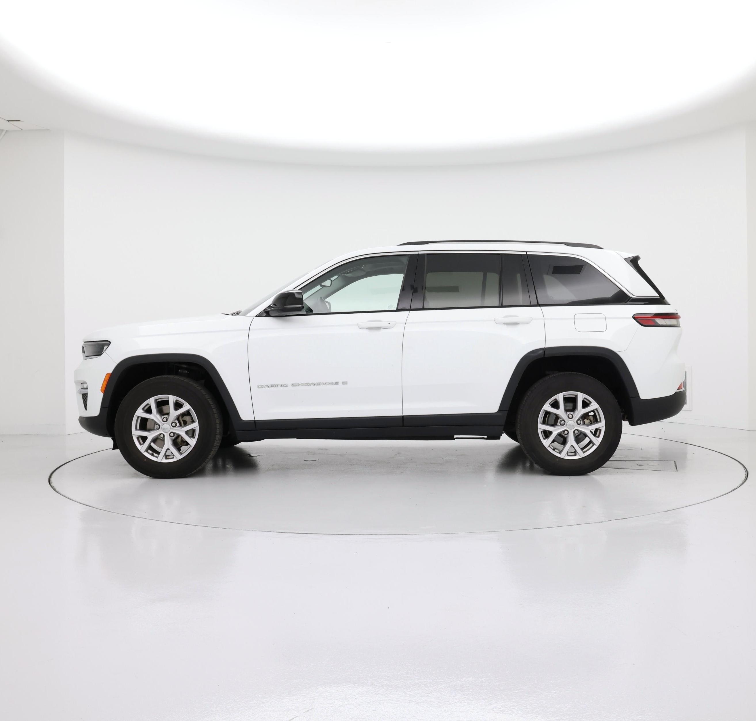 Thumbnail: 2022 Jeep Grand Cherokee - 3