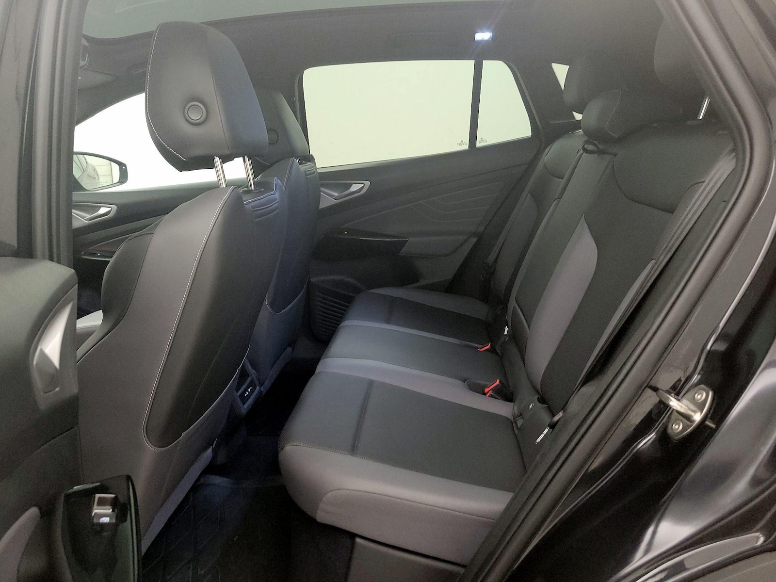 2023 Volkswagen ID.4 PRO S - Photo 22